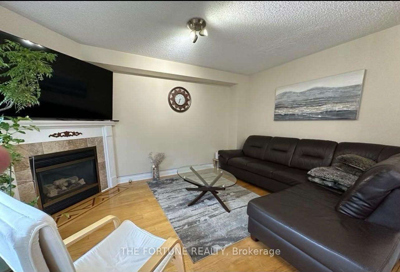 Photo 6 of Unit Upper, 22 Waterdale Road, Brampton, Fletcher's Meadow — HOMEH