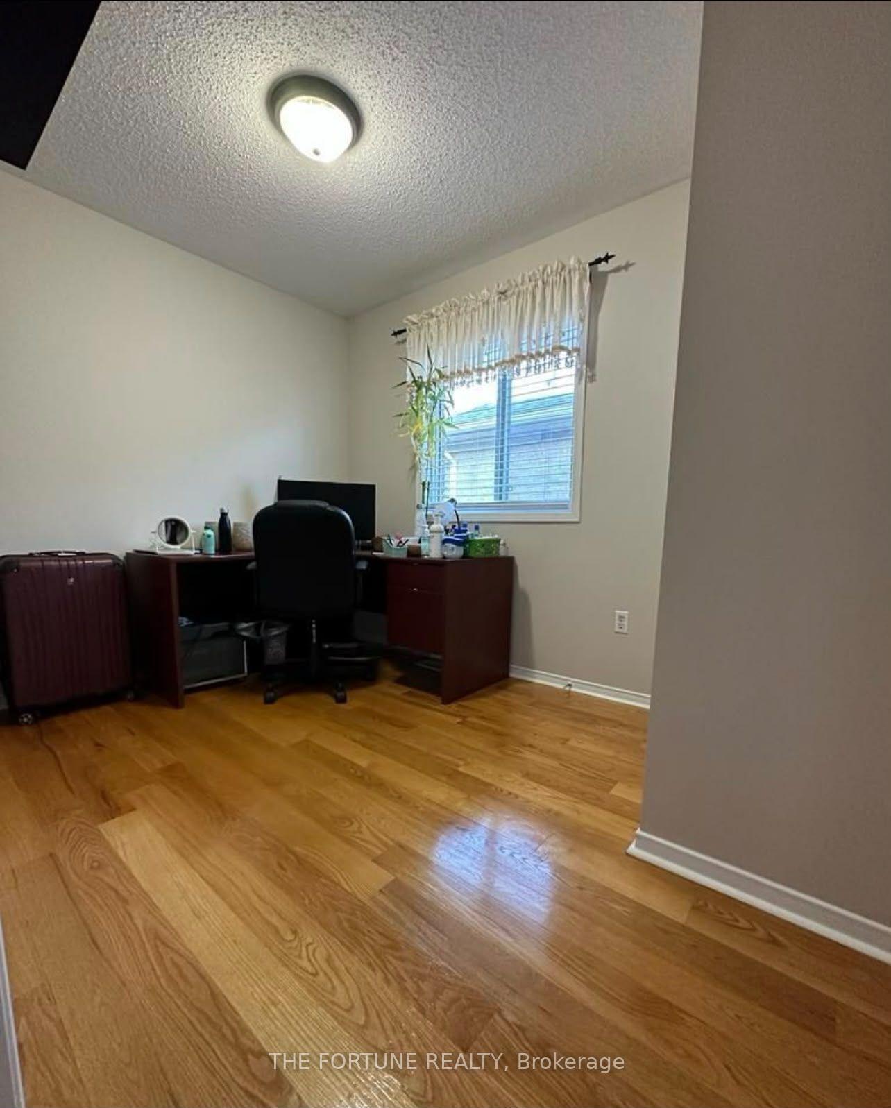 Photo 11 of Unit Upper, 22 Waterdale Road, Brampton, Fletcher's Meadow — HOMEH