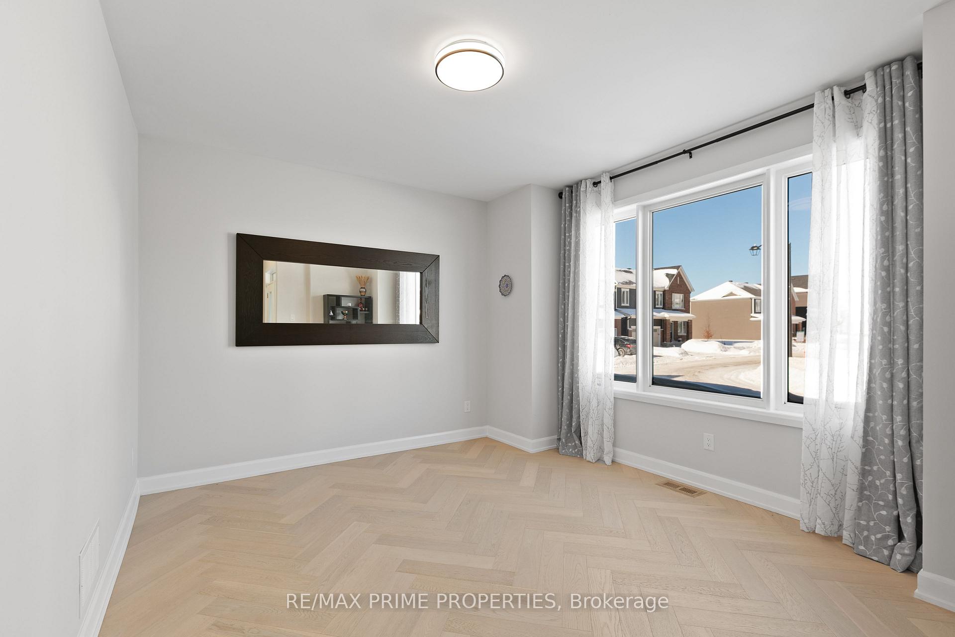 Photo 5 of 820 Mercier Crescent, Ottawa, Chapel Hill South - Orleans Village — HOMEH