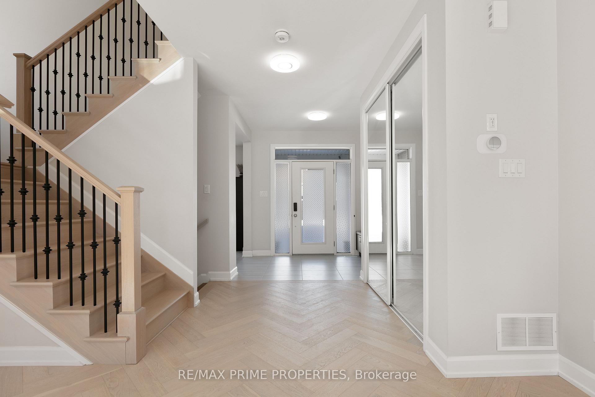 Photo 7 of 820 Mercier Crescent, Ottawa, Chapel Hill South - Orleans Village — HOMEH