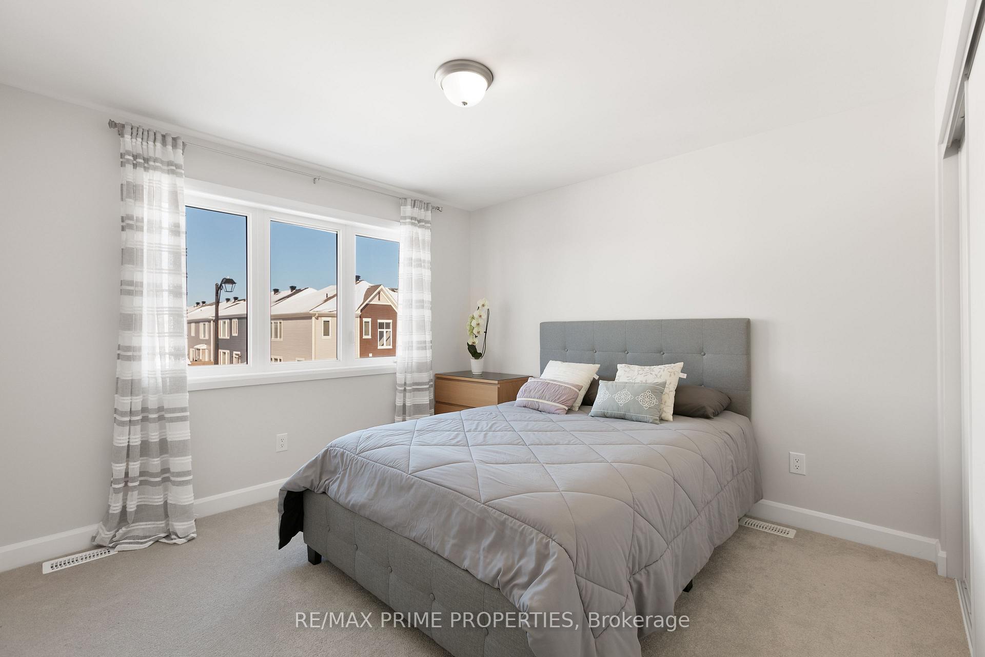Photo 30 of 820 Mercier Crescent, Ottawa, Chapel Hill South - Orleans Village — HOMEH