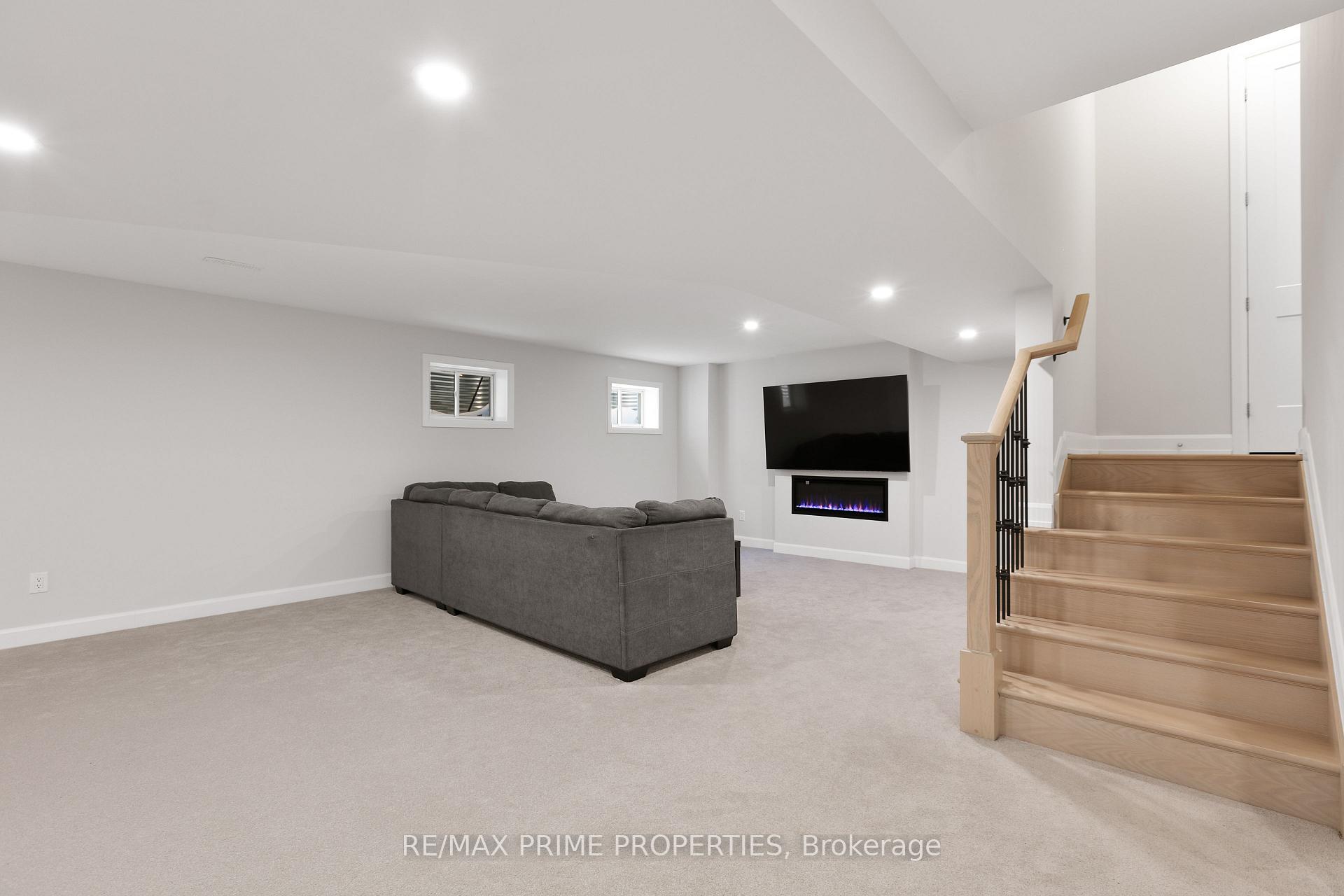 Photo 34 of 820 Mercier Crescent, Ottawa, Chapel Hill South - Orleans Village — HOMEH