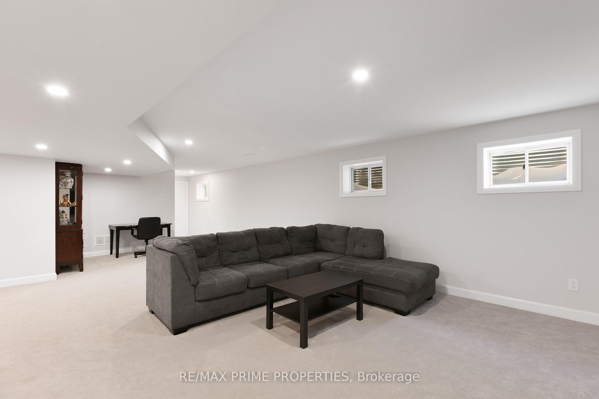 Photo 37 of 820 Mercier Crescent, Ottawa, Chapel Hill South - Orleans Village — HOMEH
