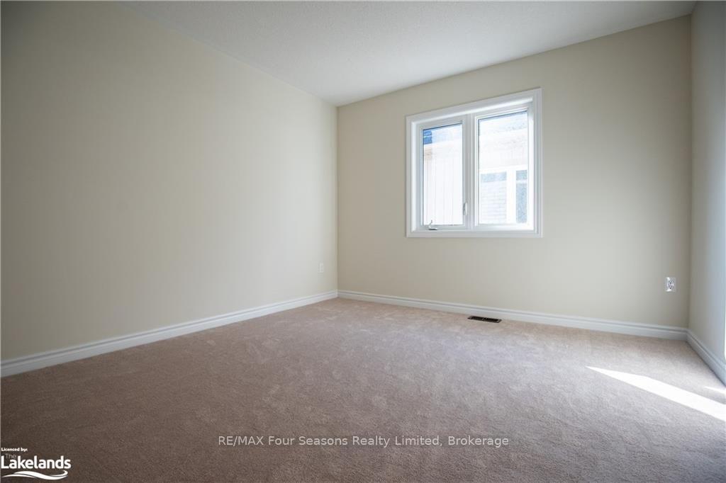 Photo 22 of Unit Upper, 90 Kirby Avenue, Collingwood — HOMEH