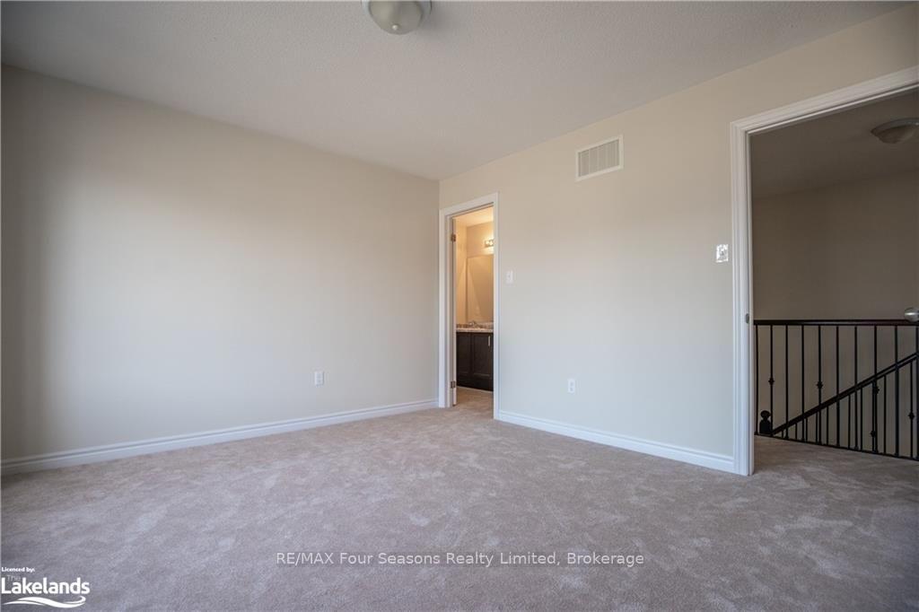 Photo 32 of Unit Upper, 90 Kirby Avenue, Collingwood — HOMEH