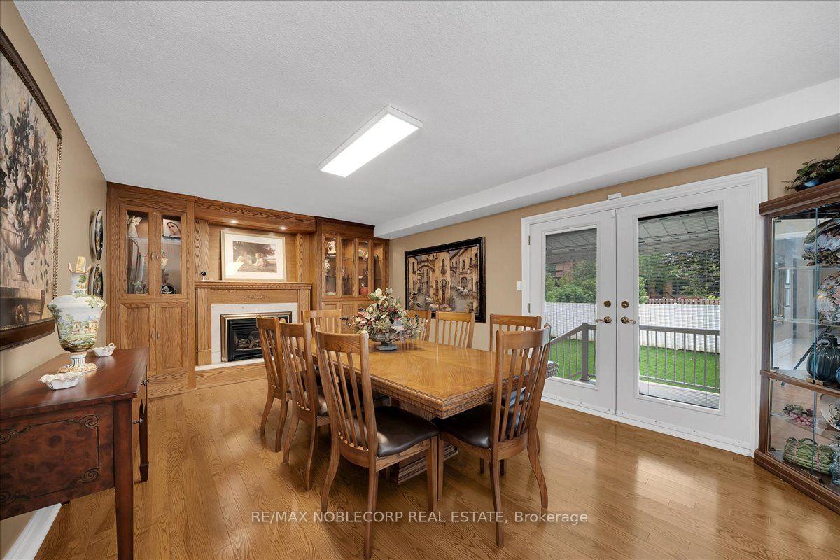 Photo 8 of 109 Wigwoss Drive, Vaughan, East Woodbridge — HOMEH