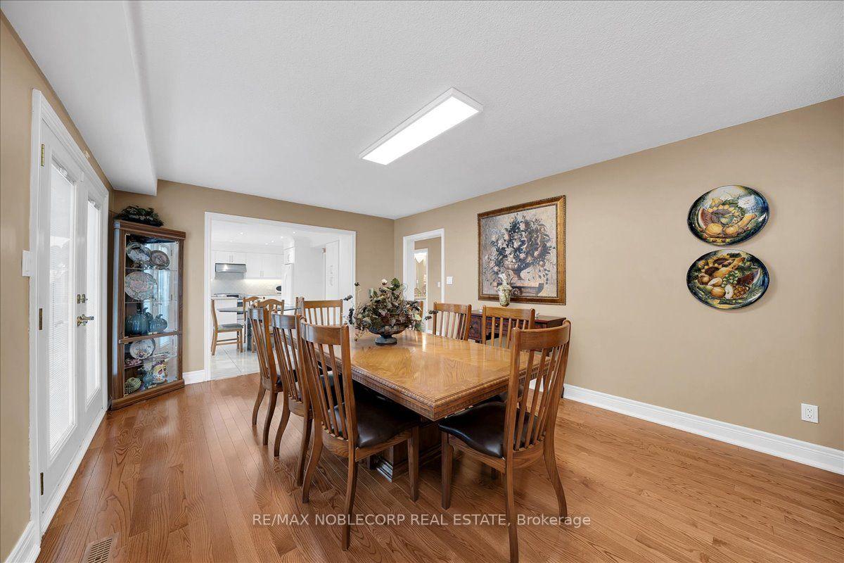 Photo 9 of 109 Wigwoss Drive, Vaughan, East Woodbridge — HOMEH