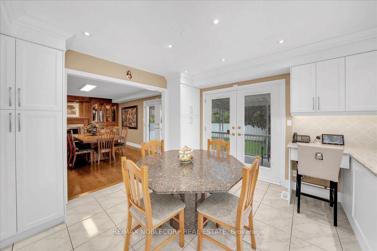 Photo 18 of 109 Wigwoss Drive, Vaughan, East Woodbridge — HOMEH