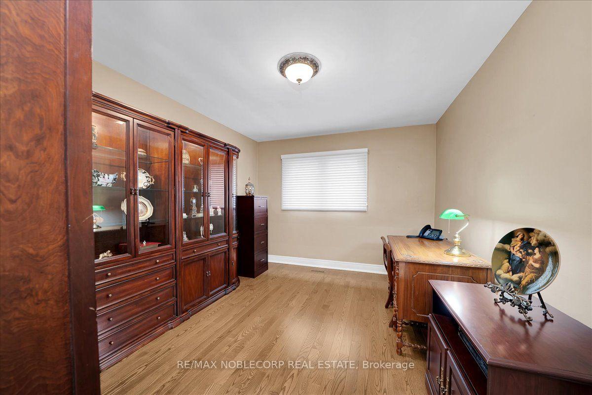 Photo 23 of 109 Wigwoss Drive, Vaughan, East Woodbridge — HOMEH