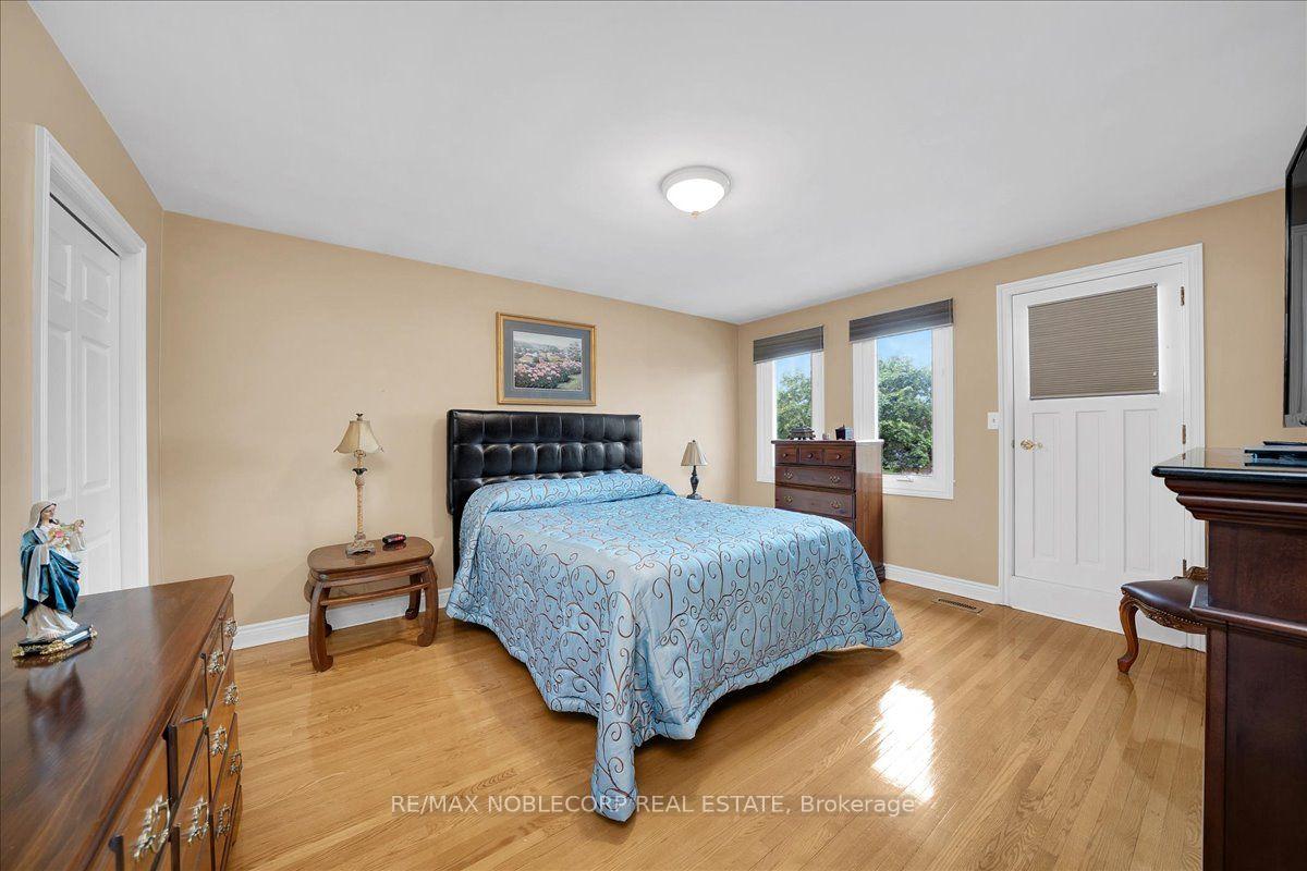 Photo 32 of 109 Wigwoss Drive, Vaughan, East Woodbridge — HOMEH