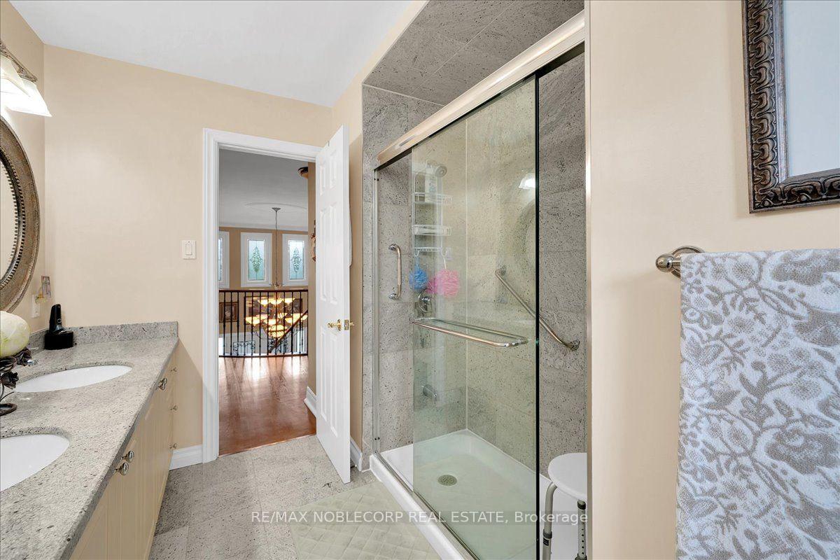 Photo 37 of 109 Wigwoss Drive, Vaughan, East Woodbridge — HOMEH