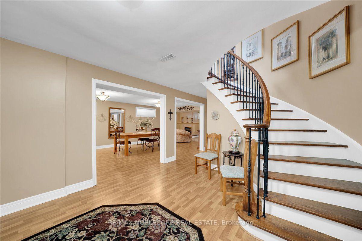 Photo 38 of 109 Wigwoss Drive, Vaughan, East Woodbridge — HOMEH