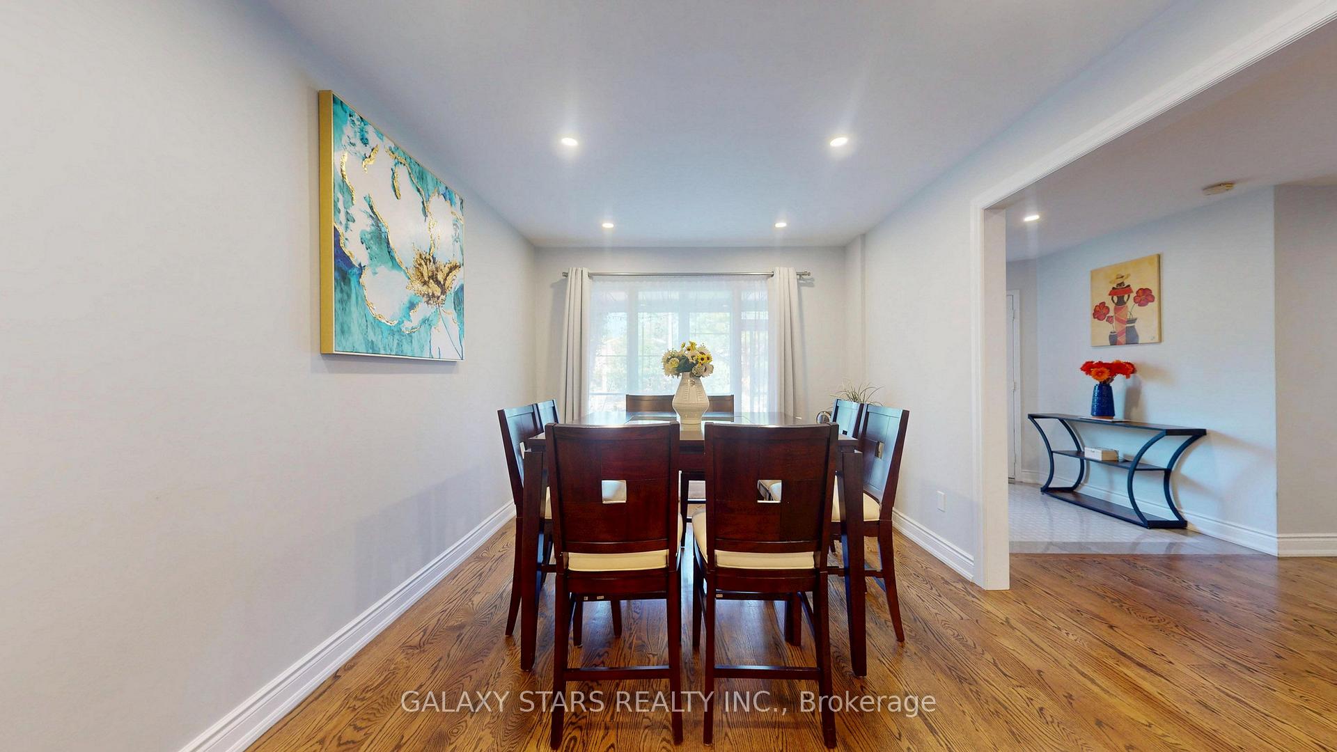 Photo 9 of 40 Nightstar Drive, Richmond Hill, Observatory — HOMEH