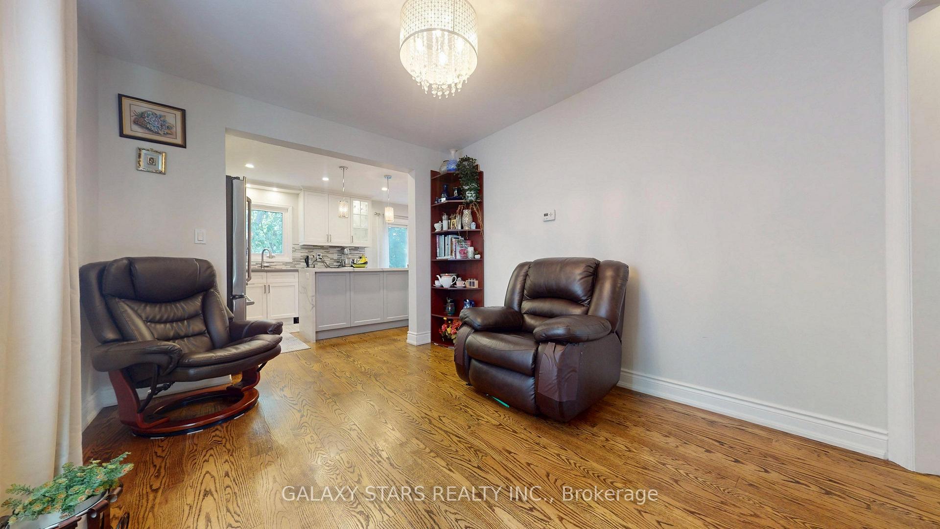 Photo 14 of 40 Nightstar Drive, Richmond Hill, Observatory — HOMEH