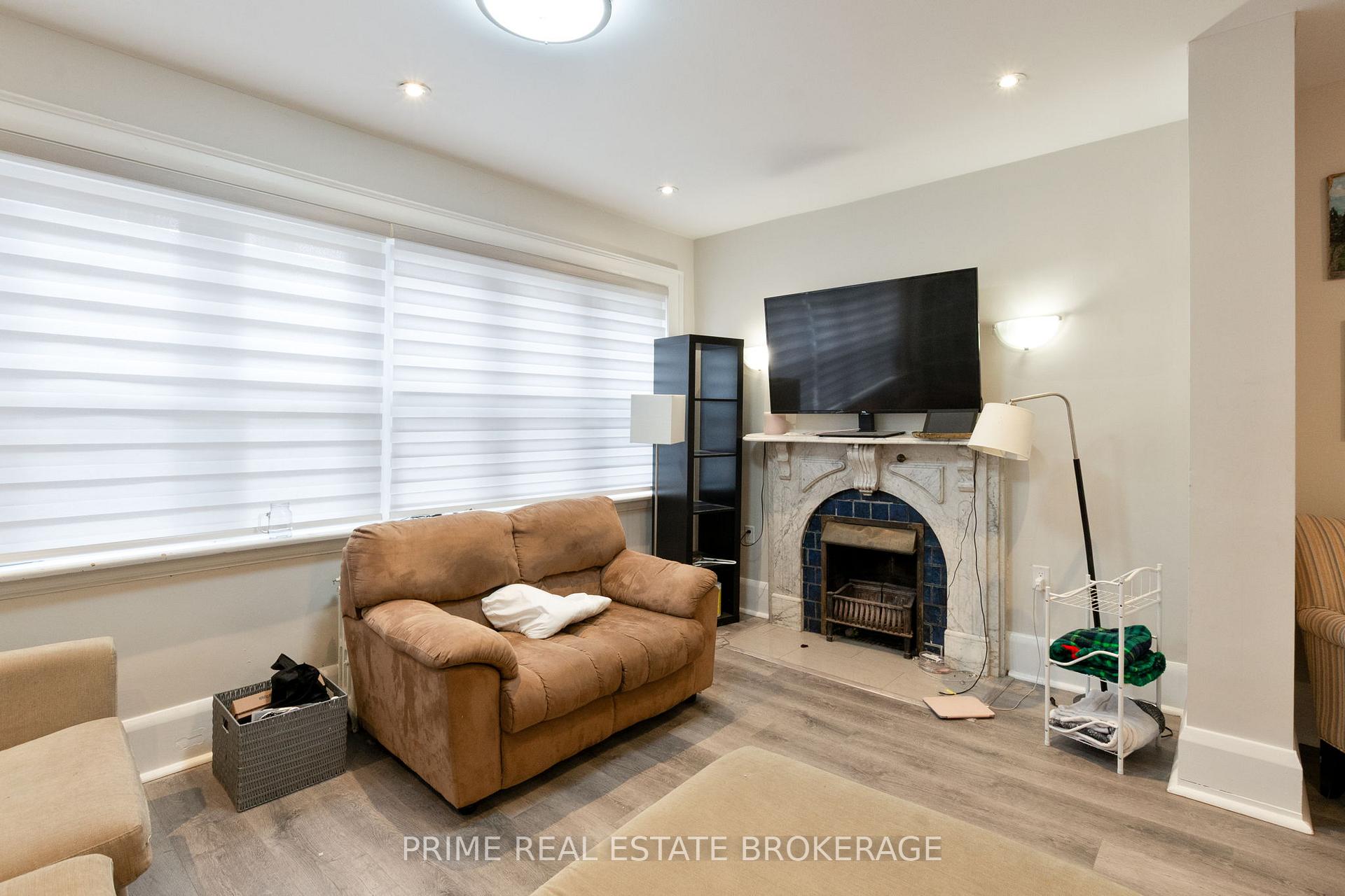 Photo 10 of 290 Huron Street, London, East B — HOMEH