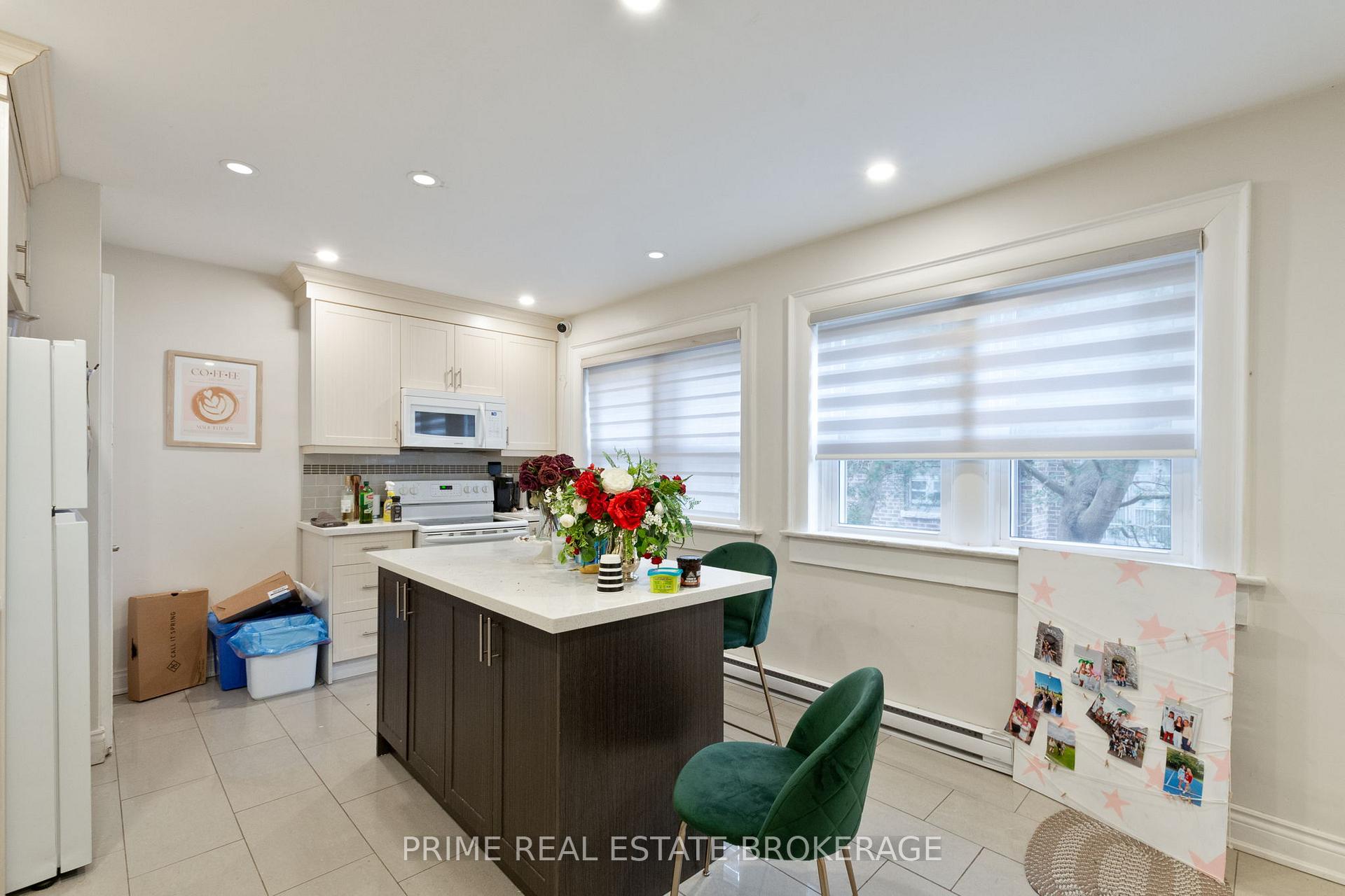 Photo 12 of 290 Huron Street, London, East B — HOMEH