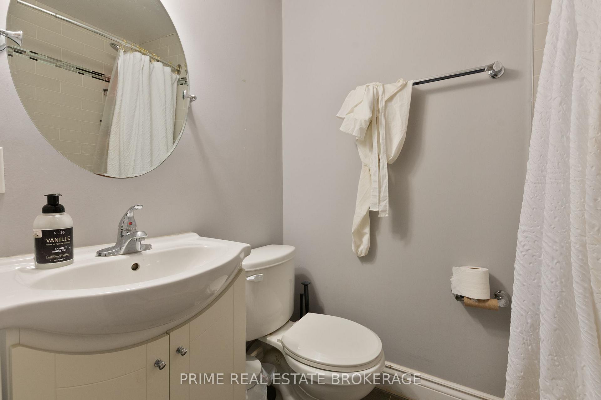 Photo 32 of 290 Huron Street, London, East B — HOMEH