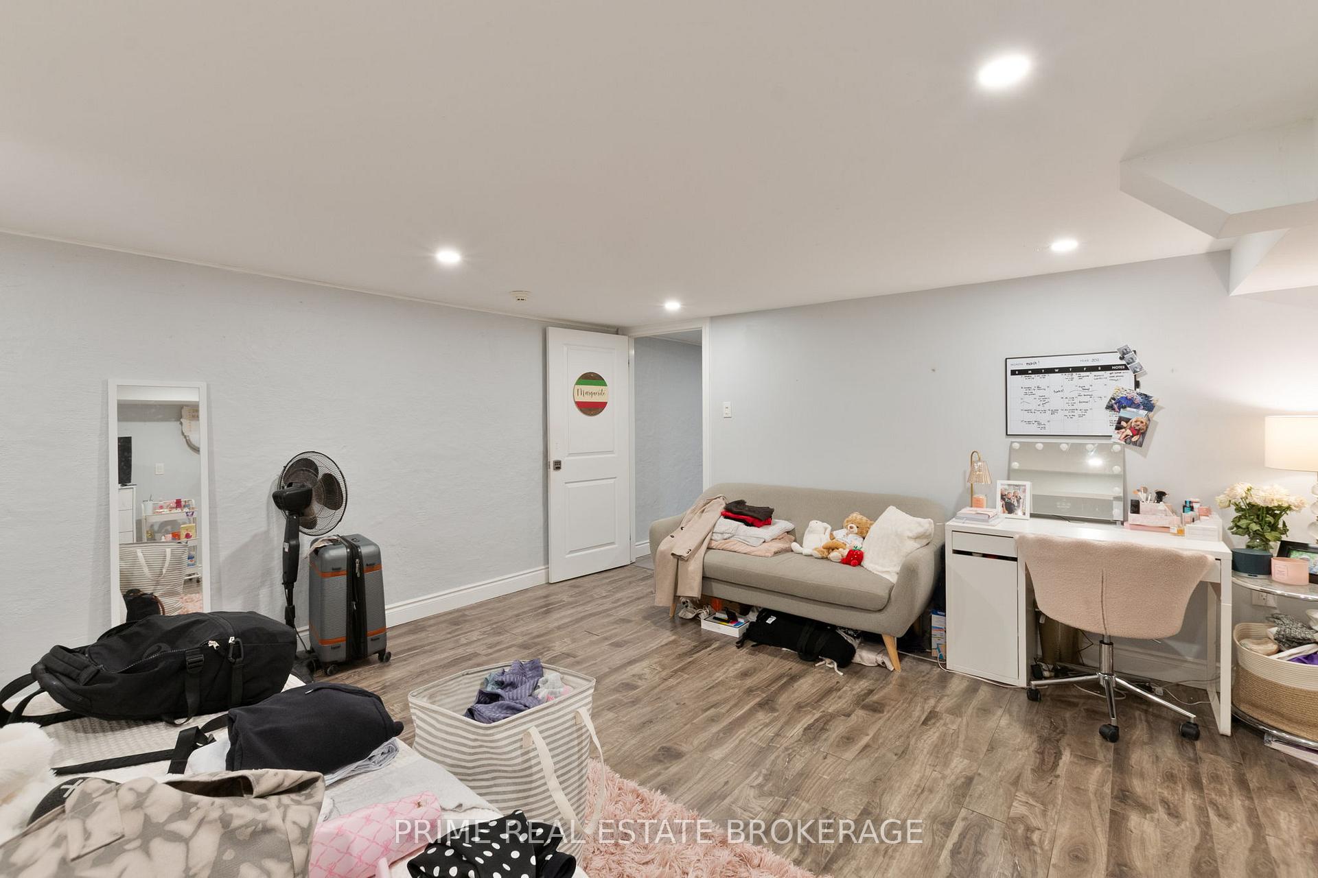 Photo 34 of 290 Huron Street, London, East B — HOMEH