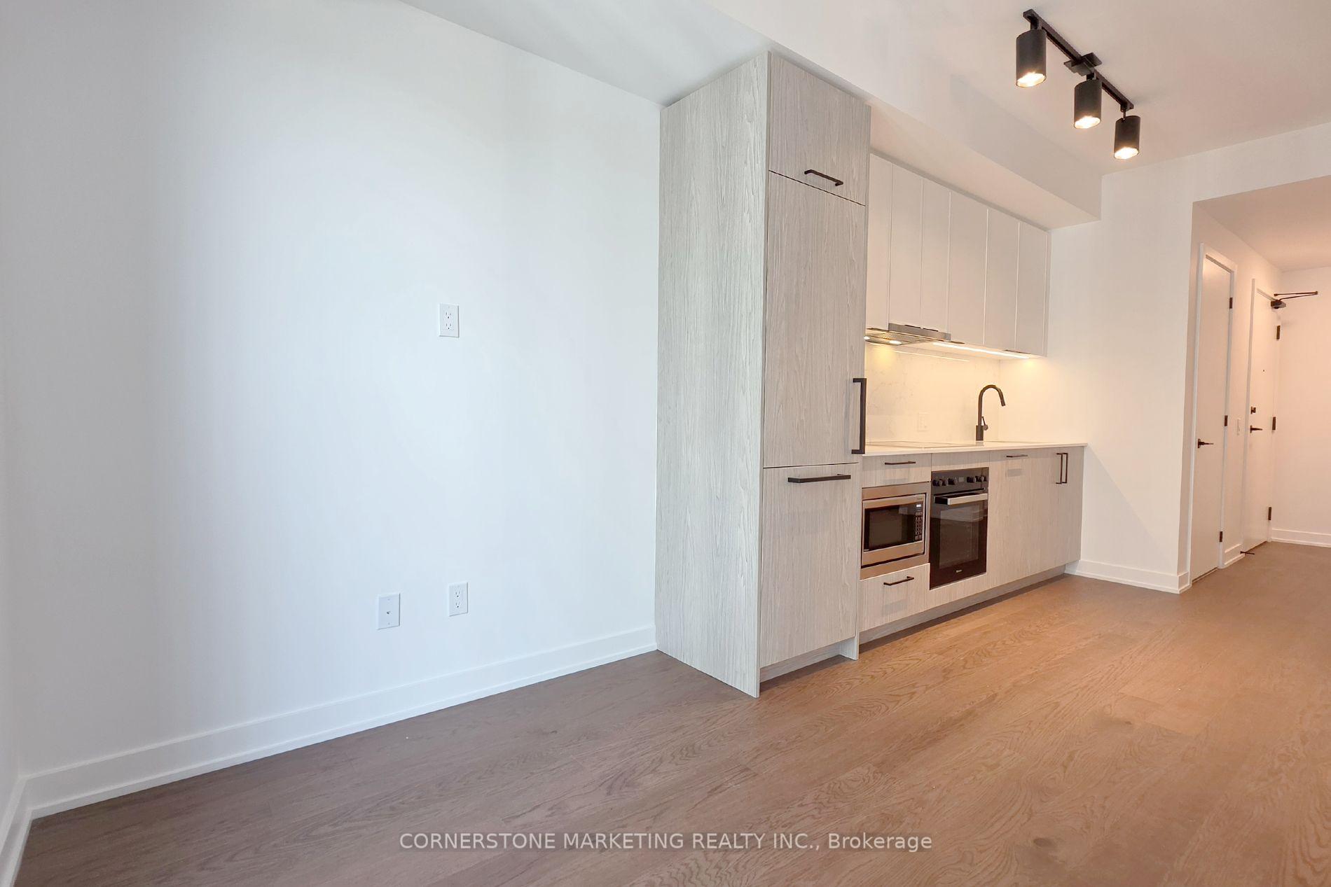 Photo 3 of Unit 2001, 91 Montclair Avenue, Toronto, Forest Hill South — HOMEH