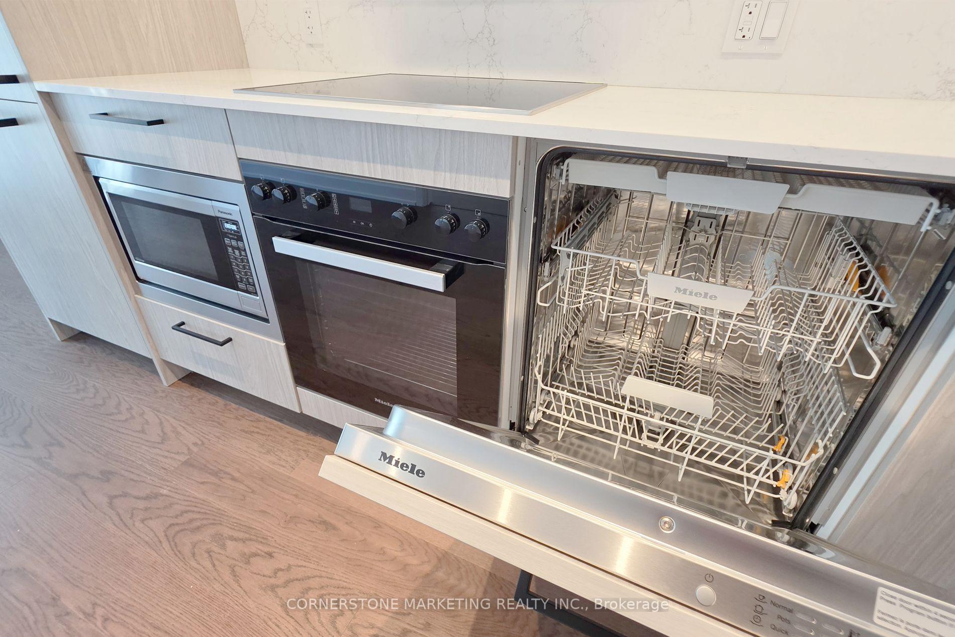 Photo 6 of Unit 2001, 91 Montclair Avenue, Toronto, Forest Hill South — HOMEH