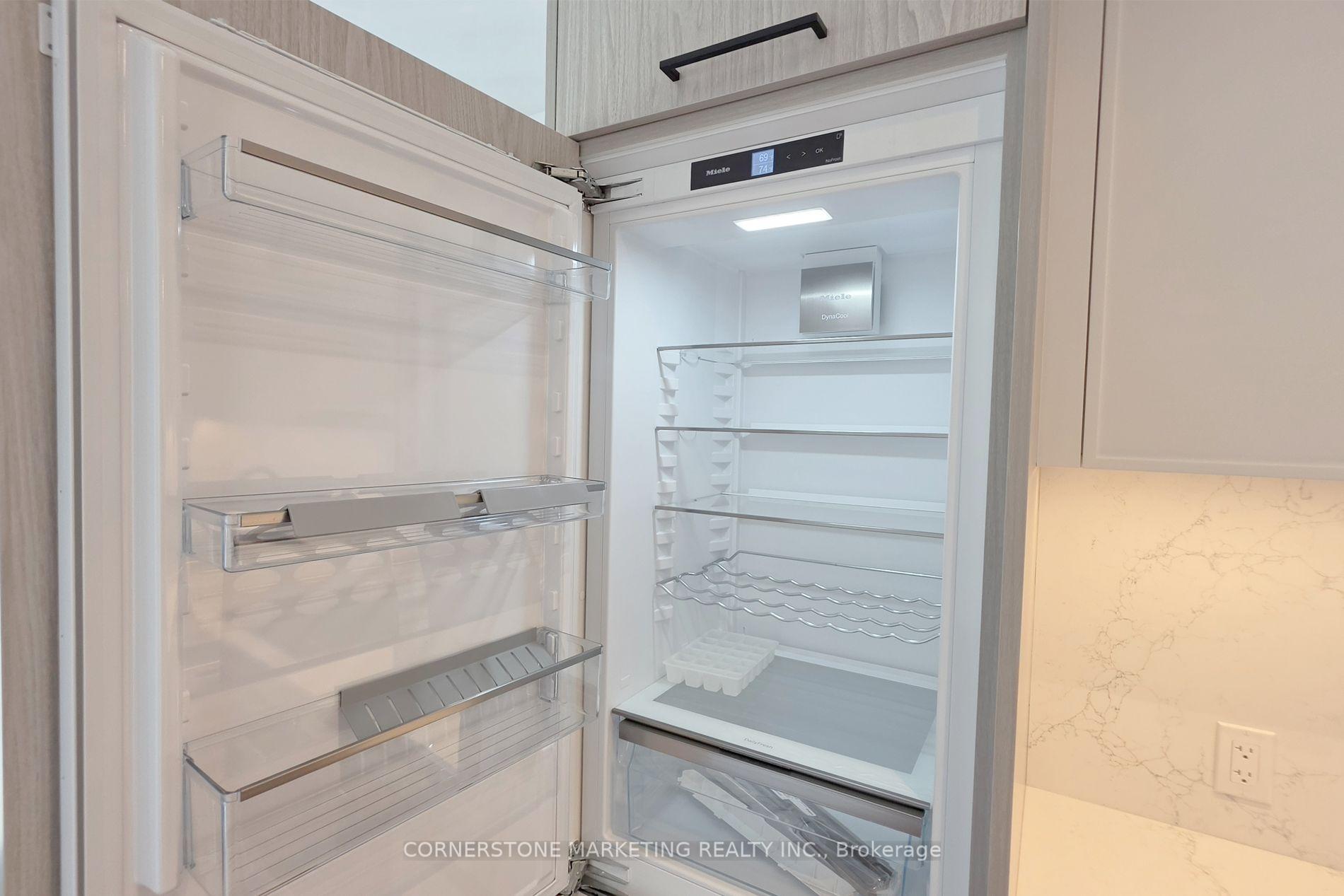 Photo 7 of Unit 2001, 91 Montclair Avenue, Toronto, Forest Hill South — HOMEH