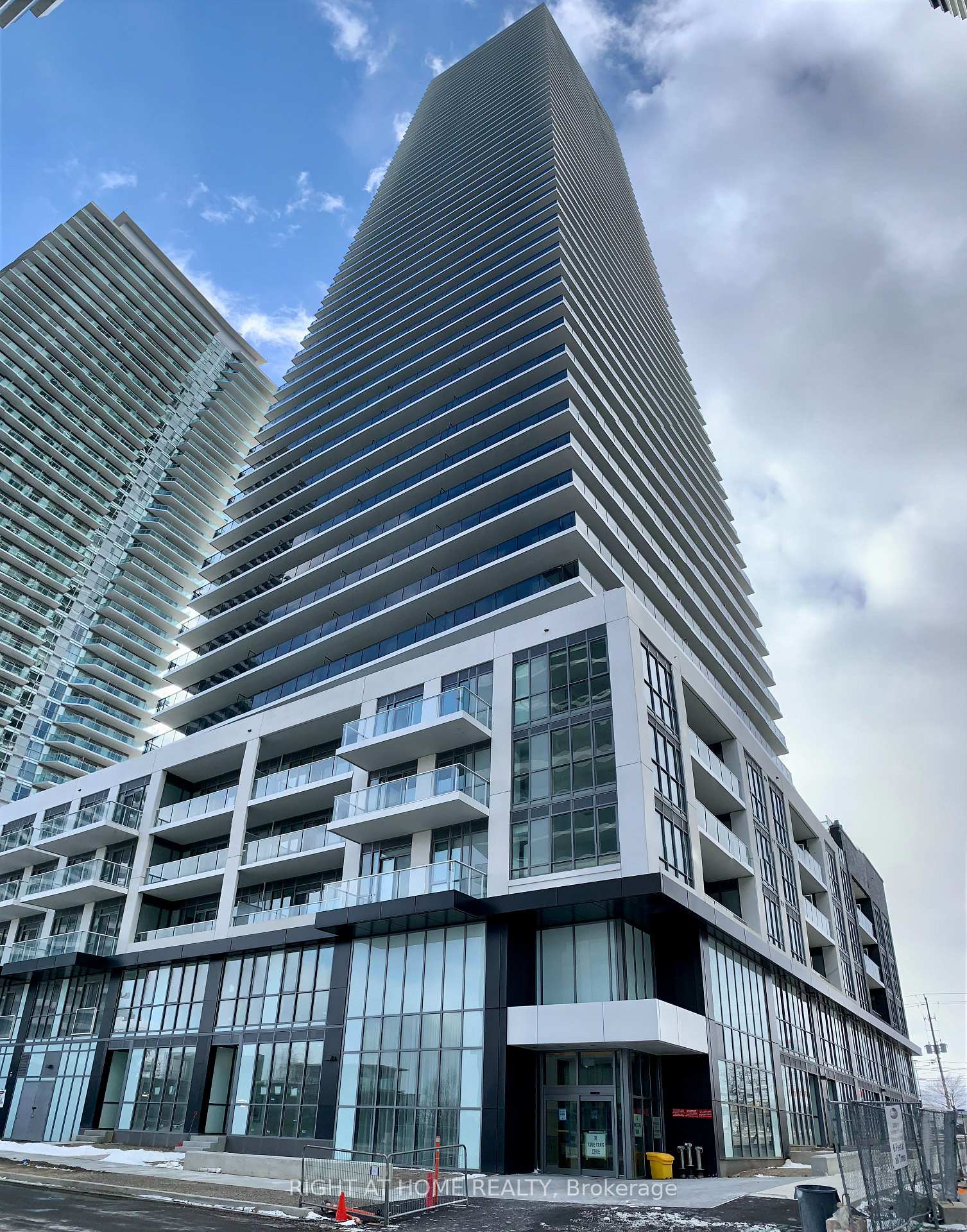 Photo 1 of Unit 1610, 70 Annie Craig Drive, Etobicoke, Mimico — HOMEH