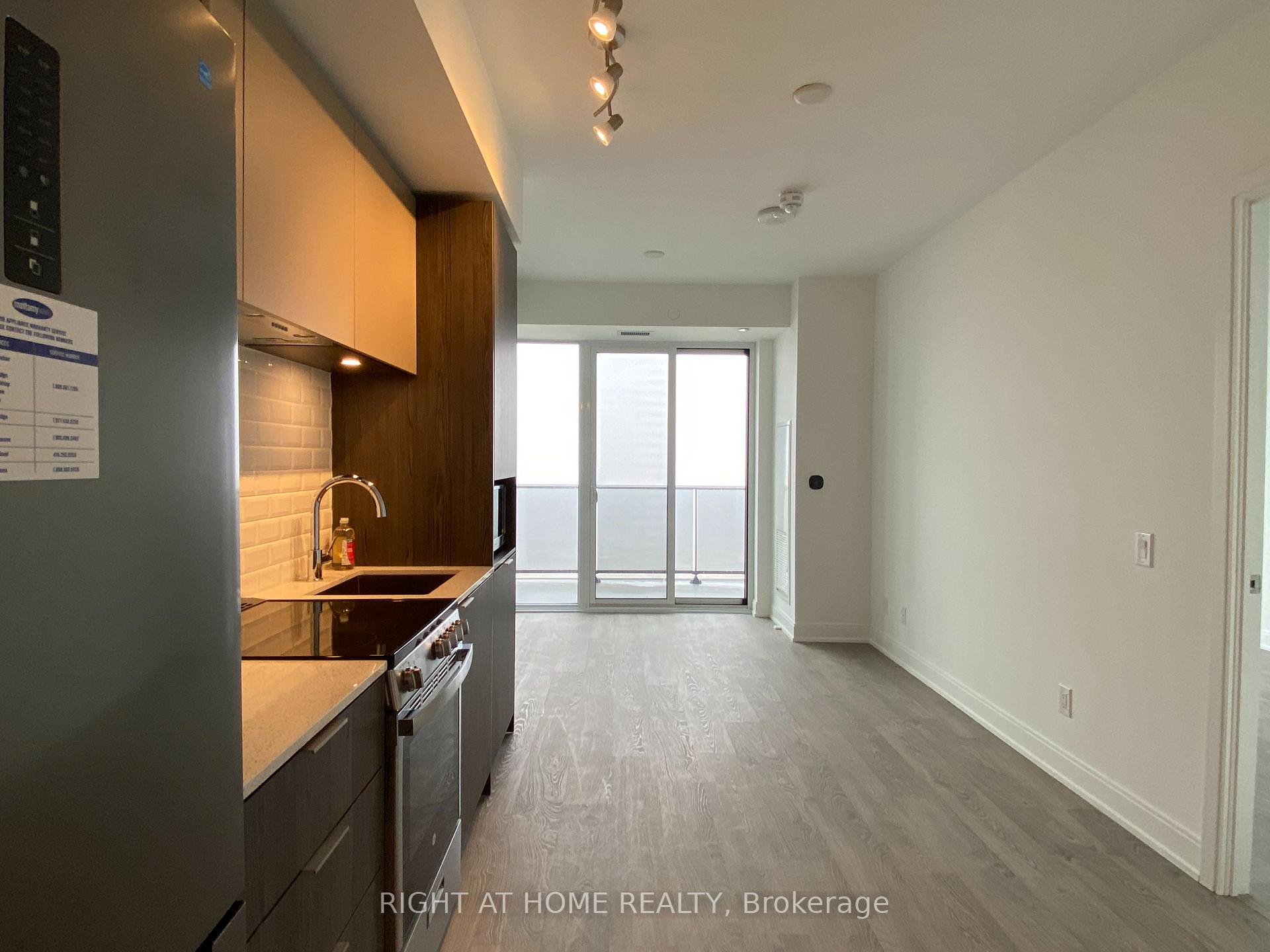 Photo 3 of Unit 1610, 70 Annie Craig Drive, Etobicoke, Mimico — HOMEH