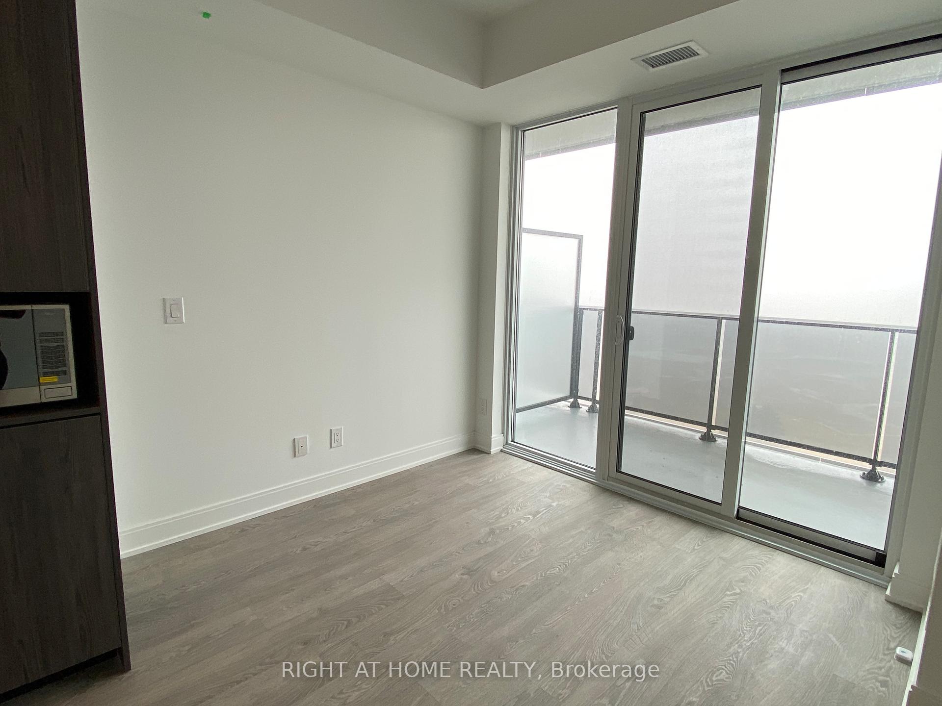 Photo 5 of Unit 1610, 70 Annie Craig Drive, Etobicoke, Mimico — HOMEH