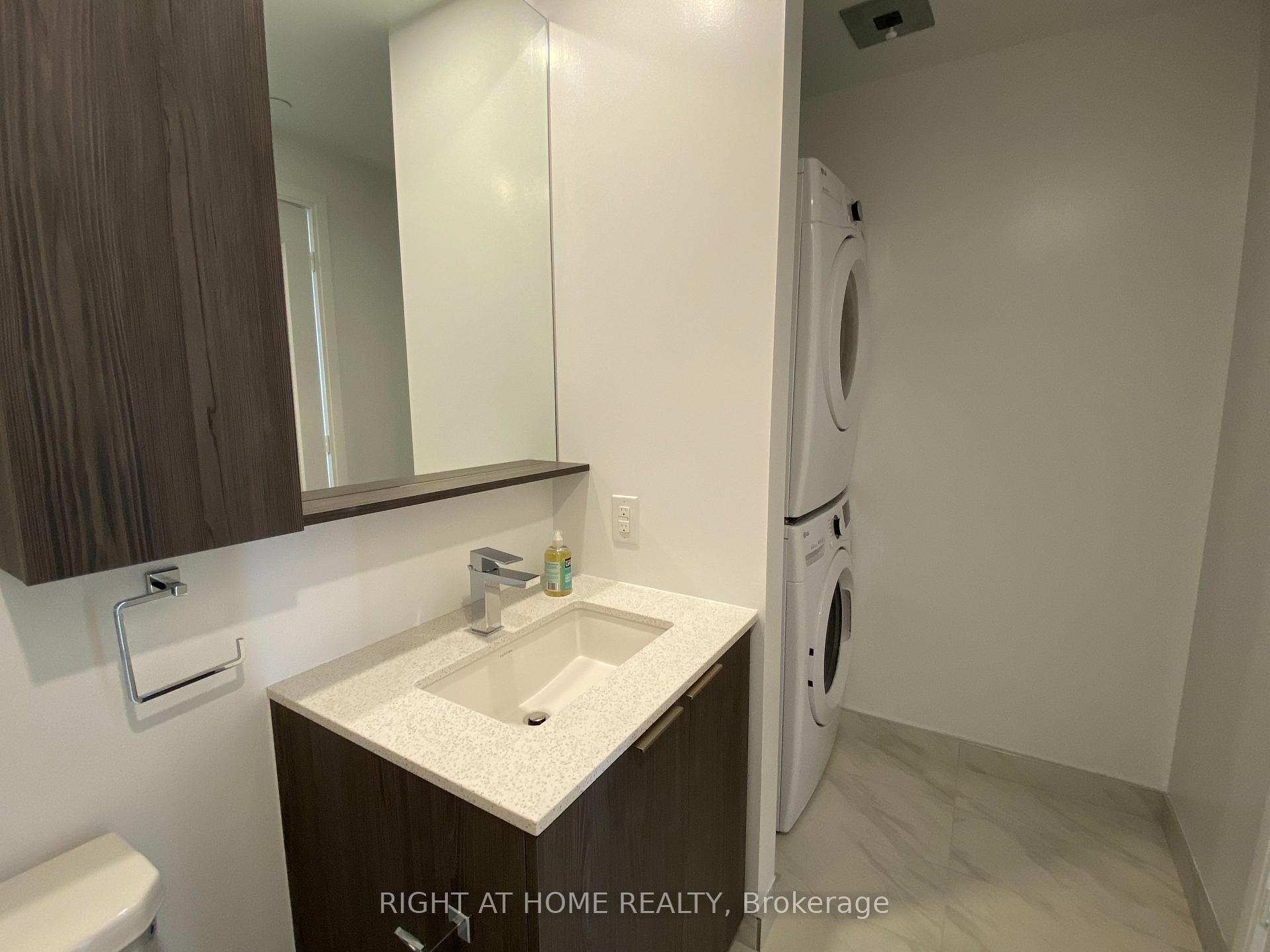 Photo 13 of Unit 1610, 70 Annie Craig Drive, Etobicoke, Mimico — HOMEH