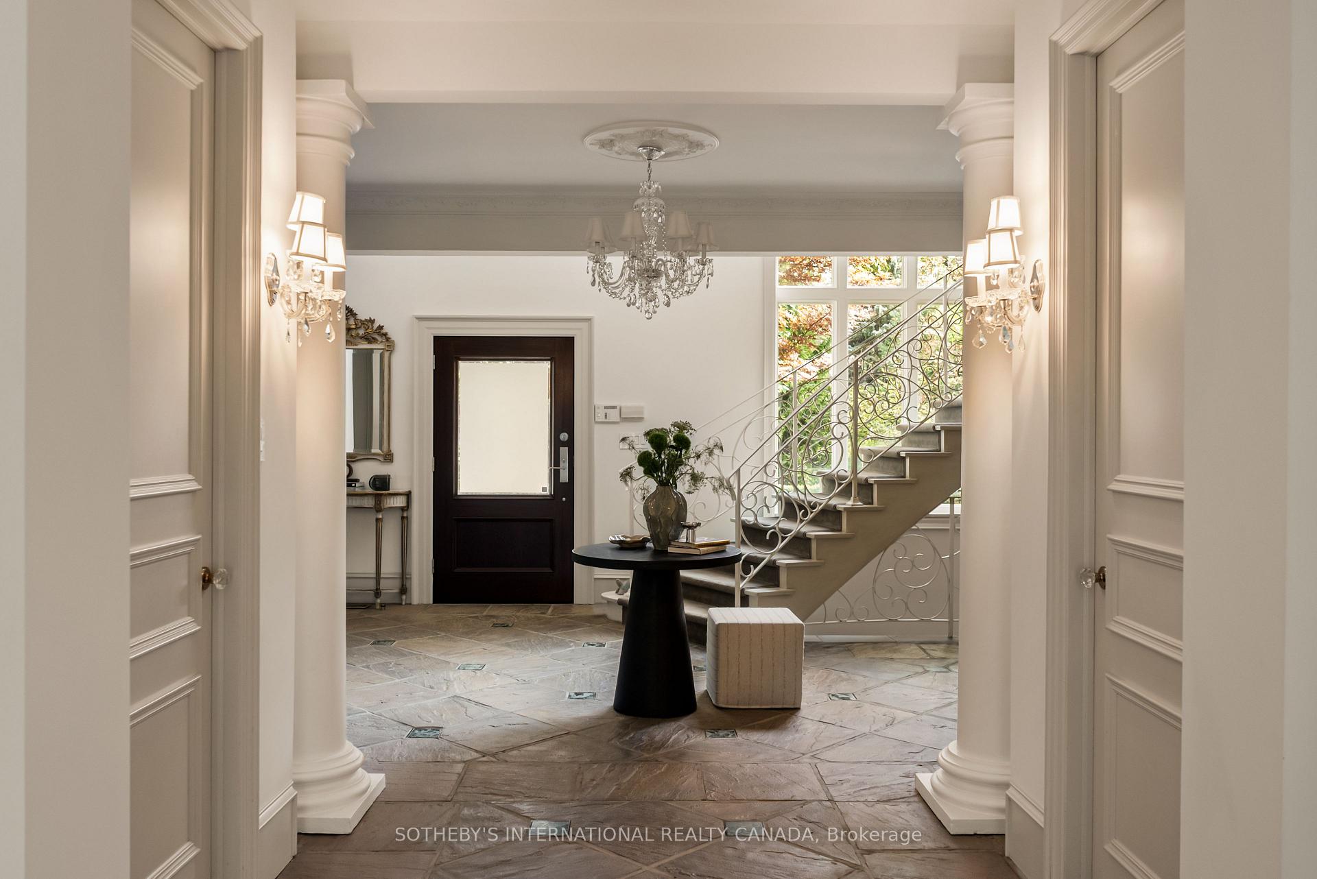 Photo 9 of 12 Forest Glen Crescent, North York, Bridle Path-Sunnybrook-York Mills — HOMEH