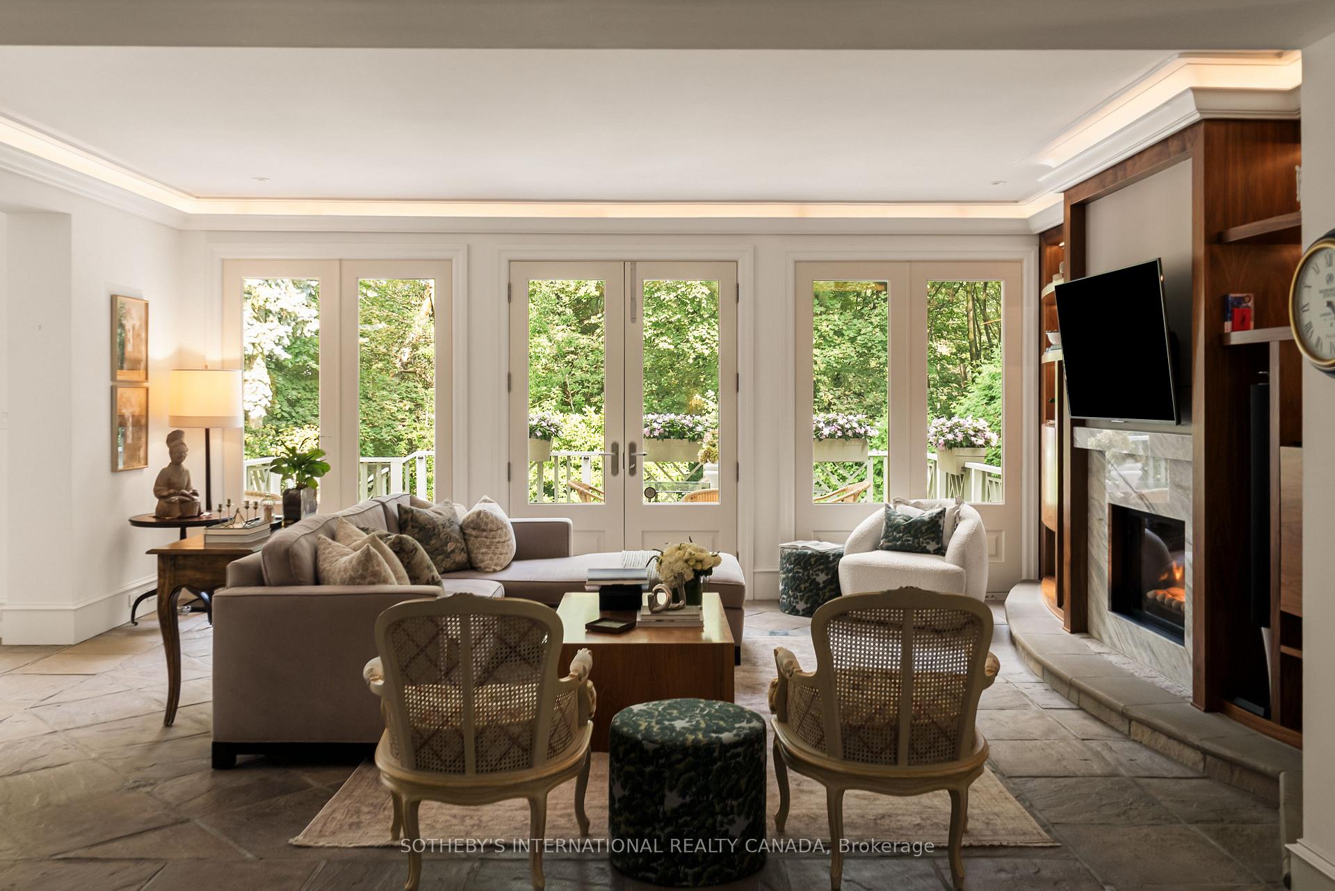 Photo 17 of 12 Forest Glen Crescent, North York, Bridle Path-Sunnybrook-York Mills — HOMEH