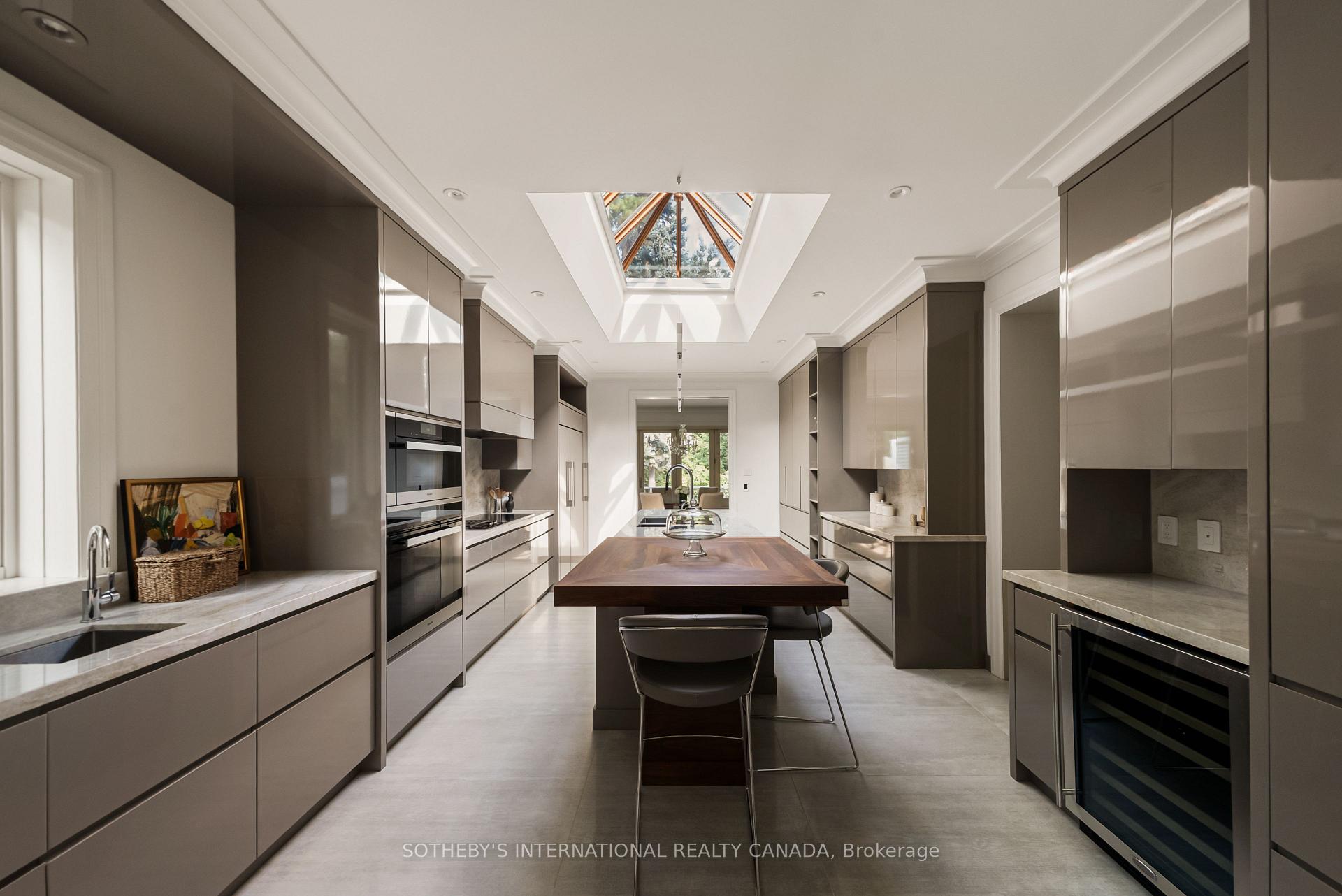 Photo 21 of 12 Forest Glen Crescent, North York, Bridle Path-Sunnybrook-York Mills — HOMEH