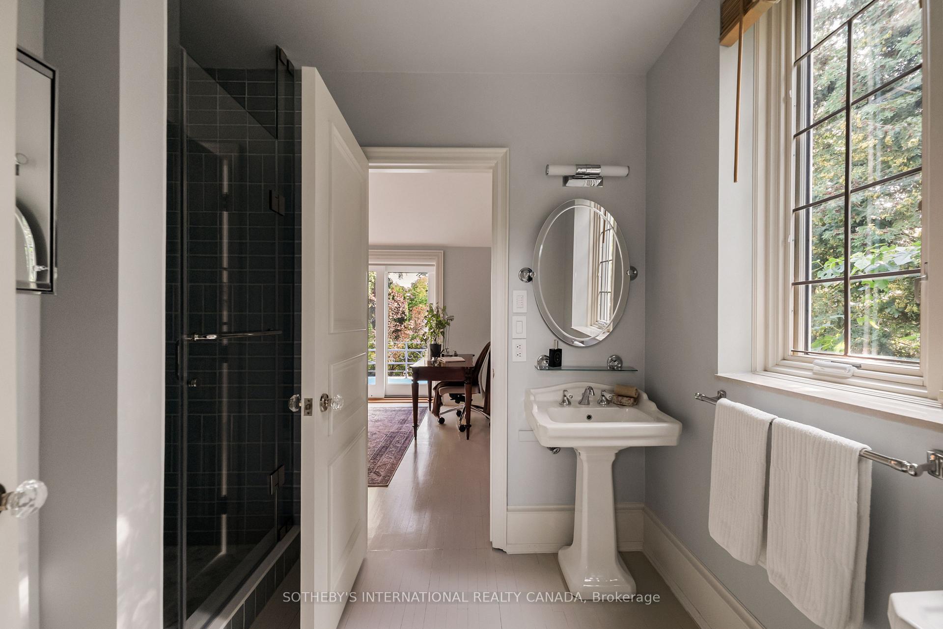 Photo 37 of 12 Forest Glen Crescent, North York, Bridle Path-Sunnybrook-York Mills — HOMEH