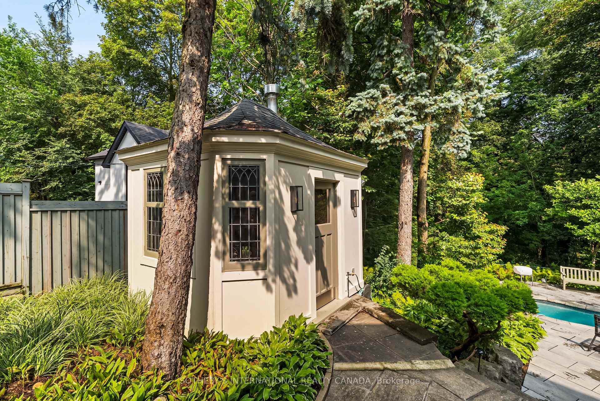 Photo 47 of 12 Forest Glen Crescent, North York, Bridle Path-Sunnybrook-York Mills — HOMEH