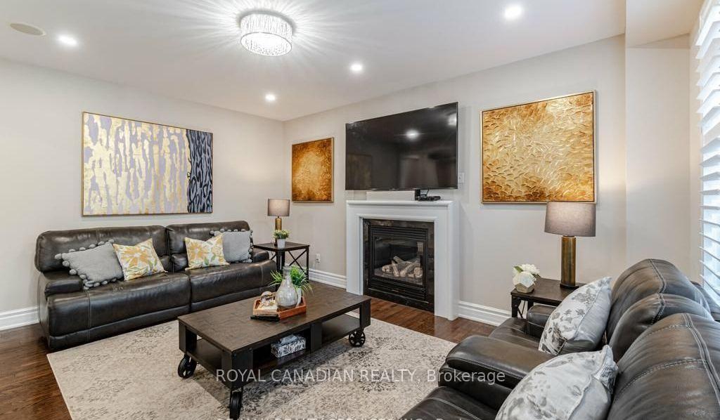 Photo 4 of Unit Upper, 23 Intrigue Trail, Brampton, Credit Valley — HOMEH