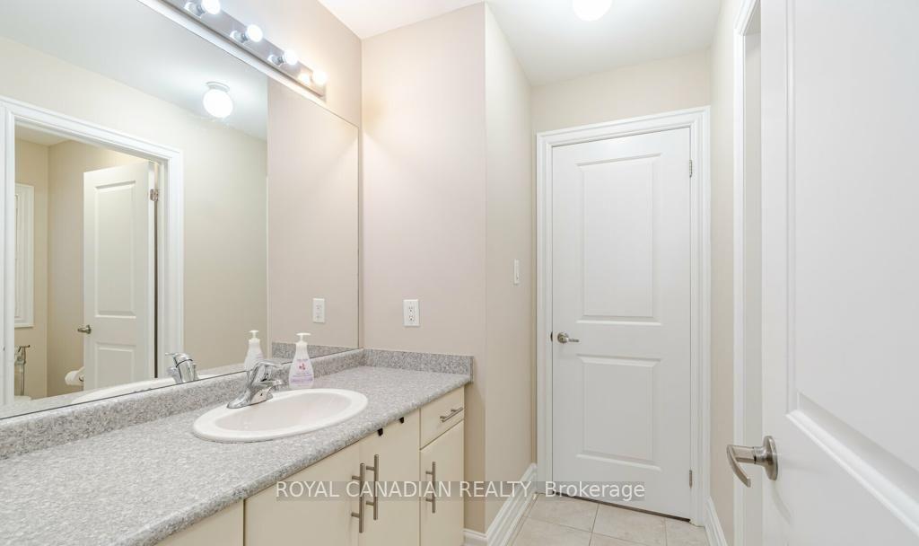Photo 10 of Unit Upper, 23 Intrigue Trail, Brampton, Credit Valley — HOMEH