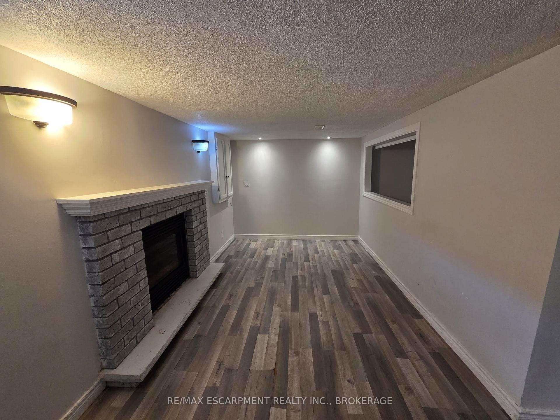 Photo 4 of Unit Lower, 32 Birchpark Drive, Grimsby, Grimsby Beach — HOMEH