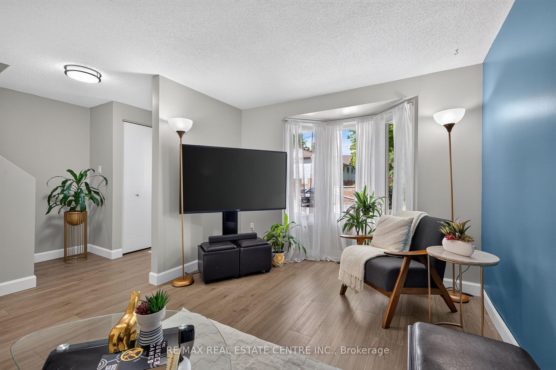 Photo 8 of Unit 62, 180 Marksam Road, Guelph, Willow West/Sugarbush/West Acres — HOMEH