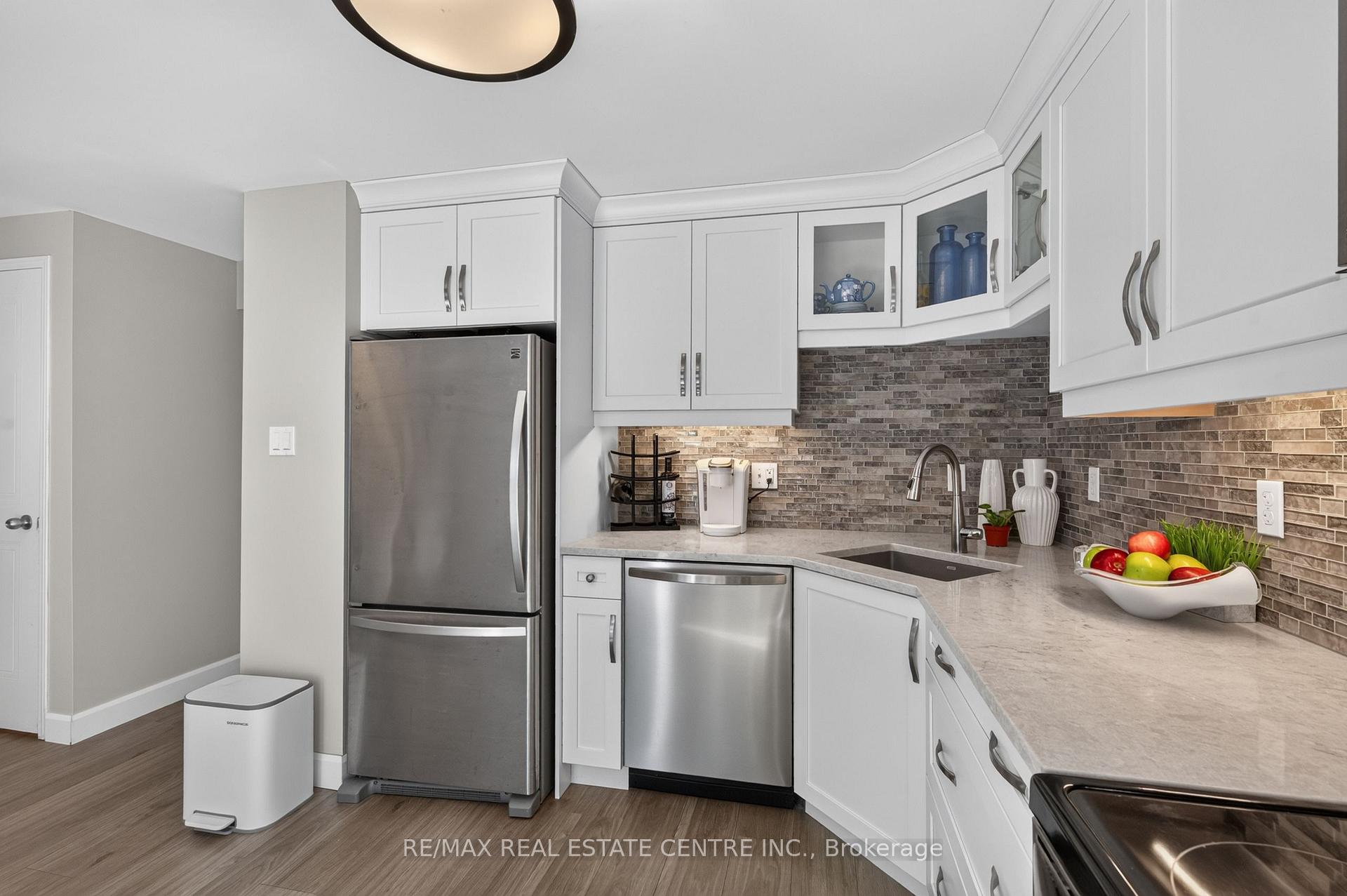 Photo 10 of Unit 62, 180 Marksam Road, Guelph, Willow West/Sugarbush/West Acres — HOMEH