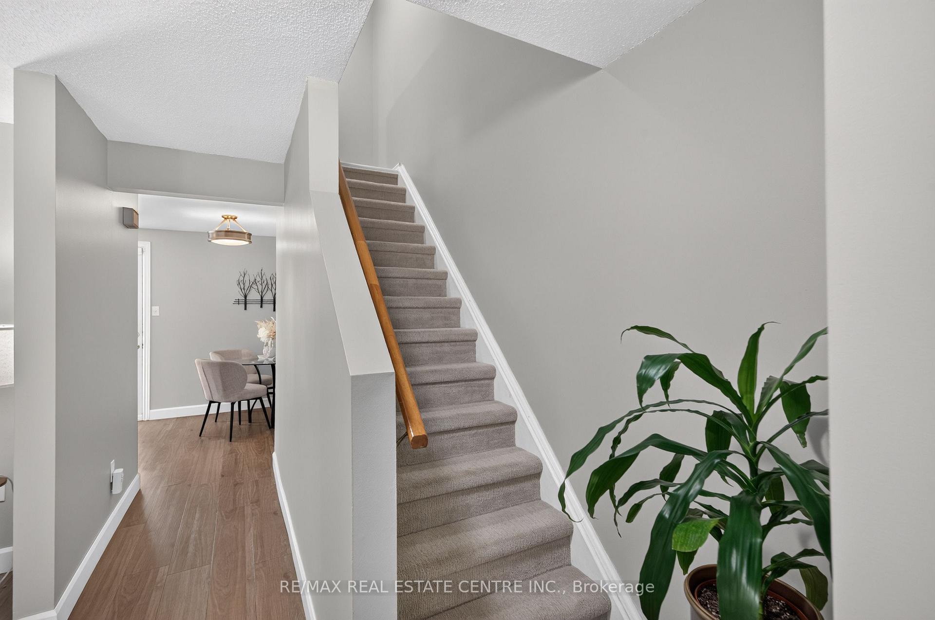 Photo 13 of Unit 62, 180 Marksam Road, Guelph, Willow West/Sugarbush/West Acres — HOMEH