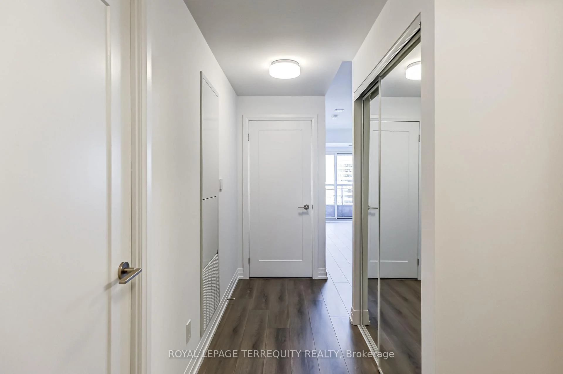 Photo 10 of Unit 1906, 286 Main Street, Toronto, Danforth — HOMEH