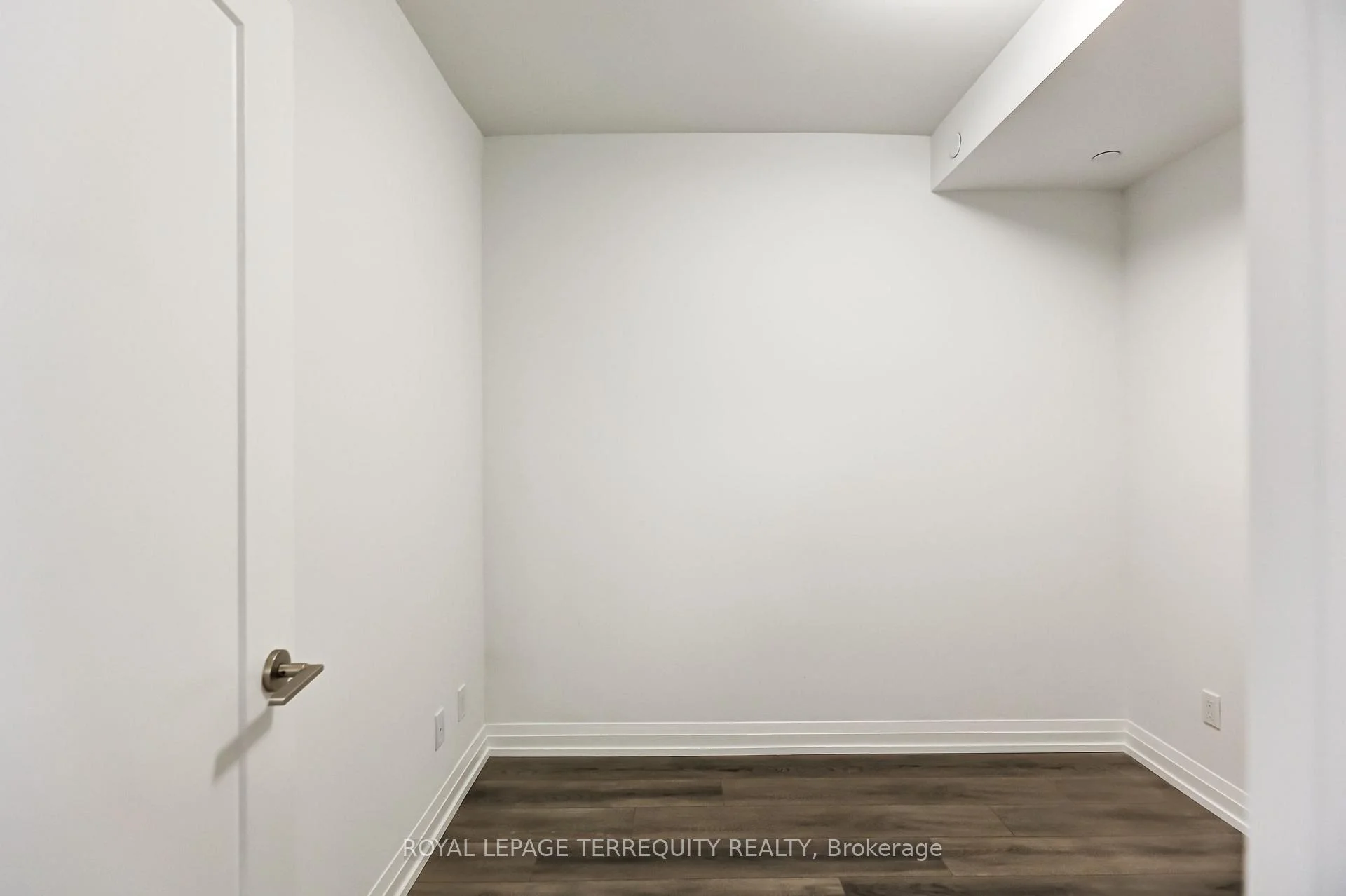 Photo 14 of Unit 1906, 286 Main Street, Toronto, Danforth — HOMEH