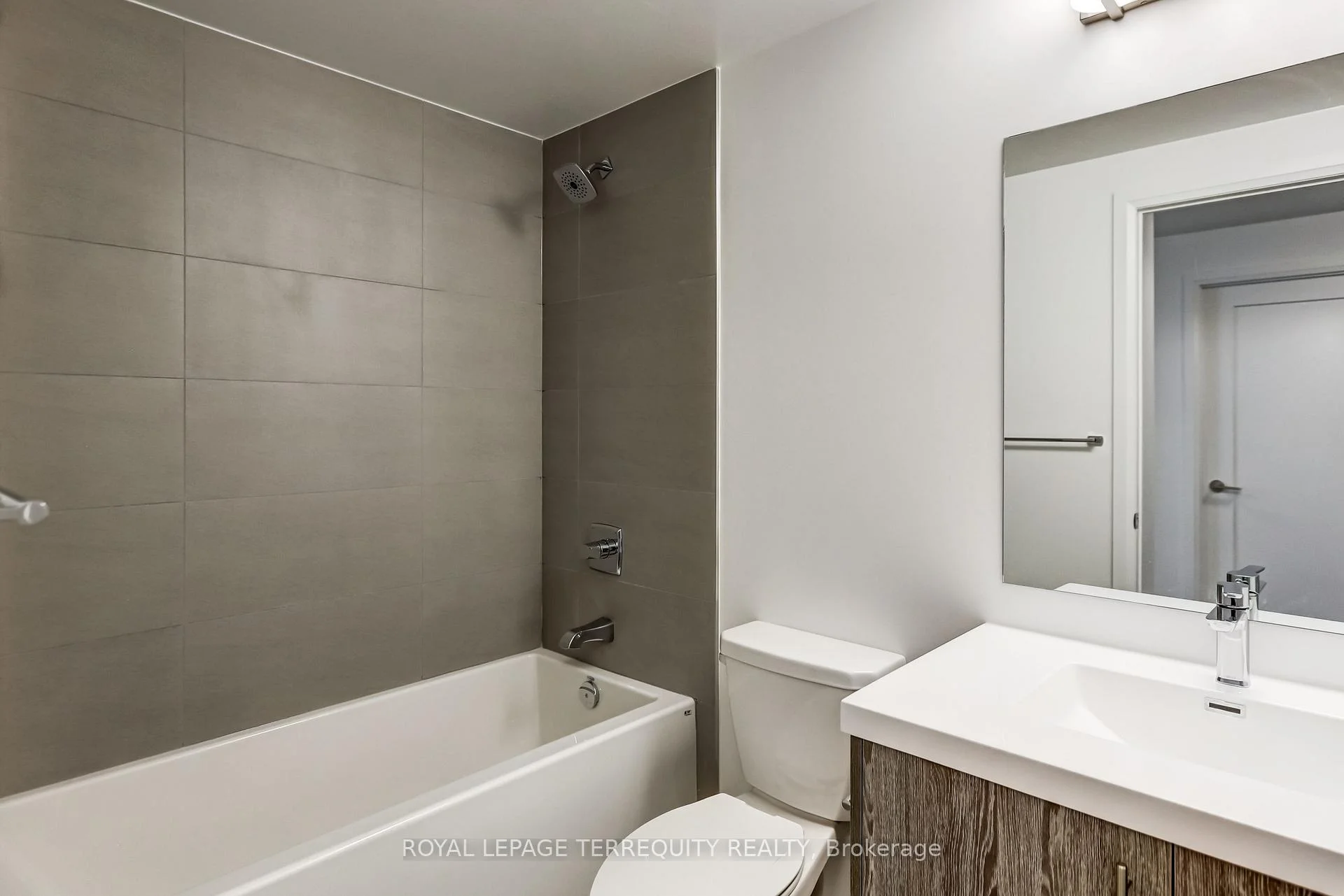 Photo 36 of Unit 1906, 286 Main Street, Toronto, Danforth — HOMEH