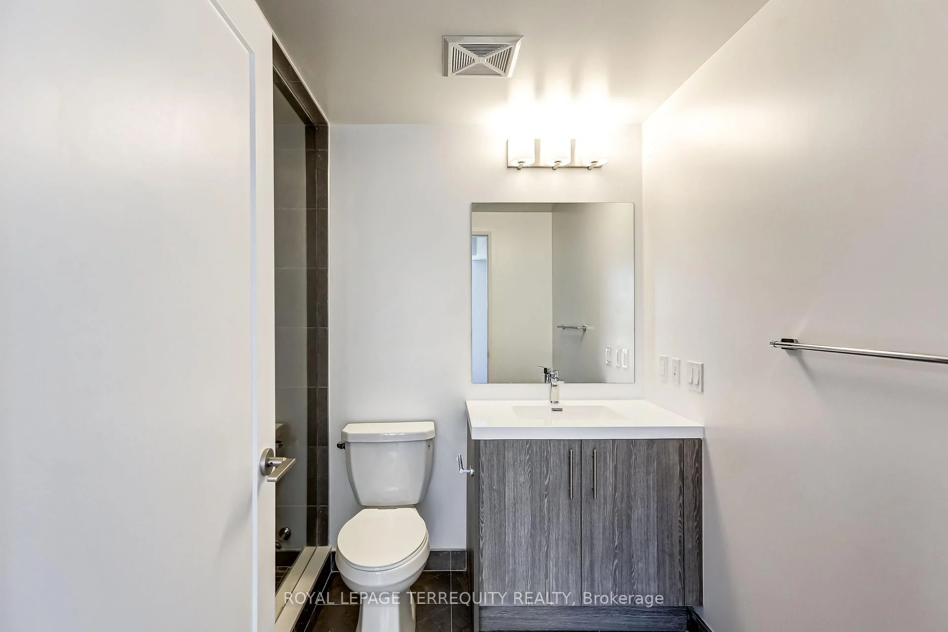 Photo 42 of Unit 1906, 286 Main Street, Toronto, Danforth — HOMEH