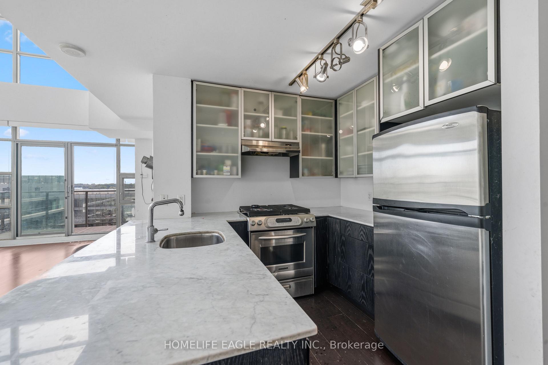 Photo 10 of Unit 805, 637 Lake Shore Boulevard W, Toronto, Niagara — HOMEH
