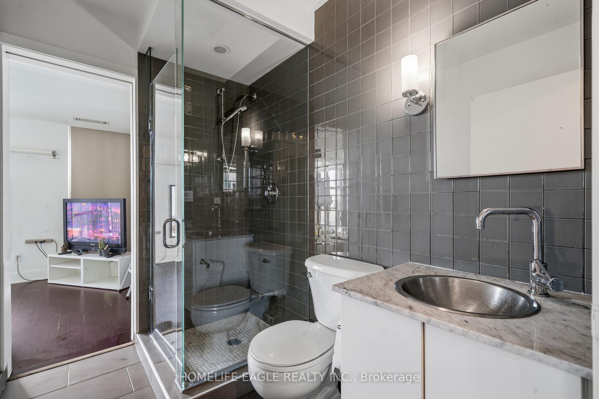 Photo 17 of Unit 805, 637 Lake Shore Boulevard W, Toronto, Niagara — HOMEH