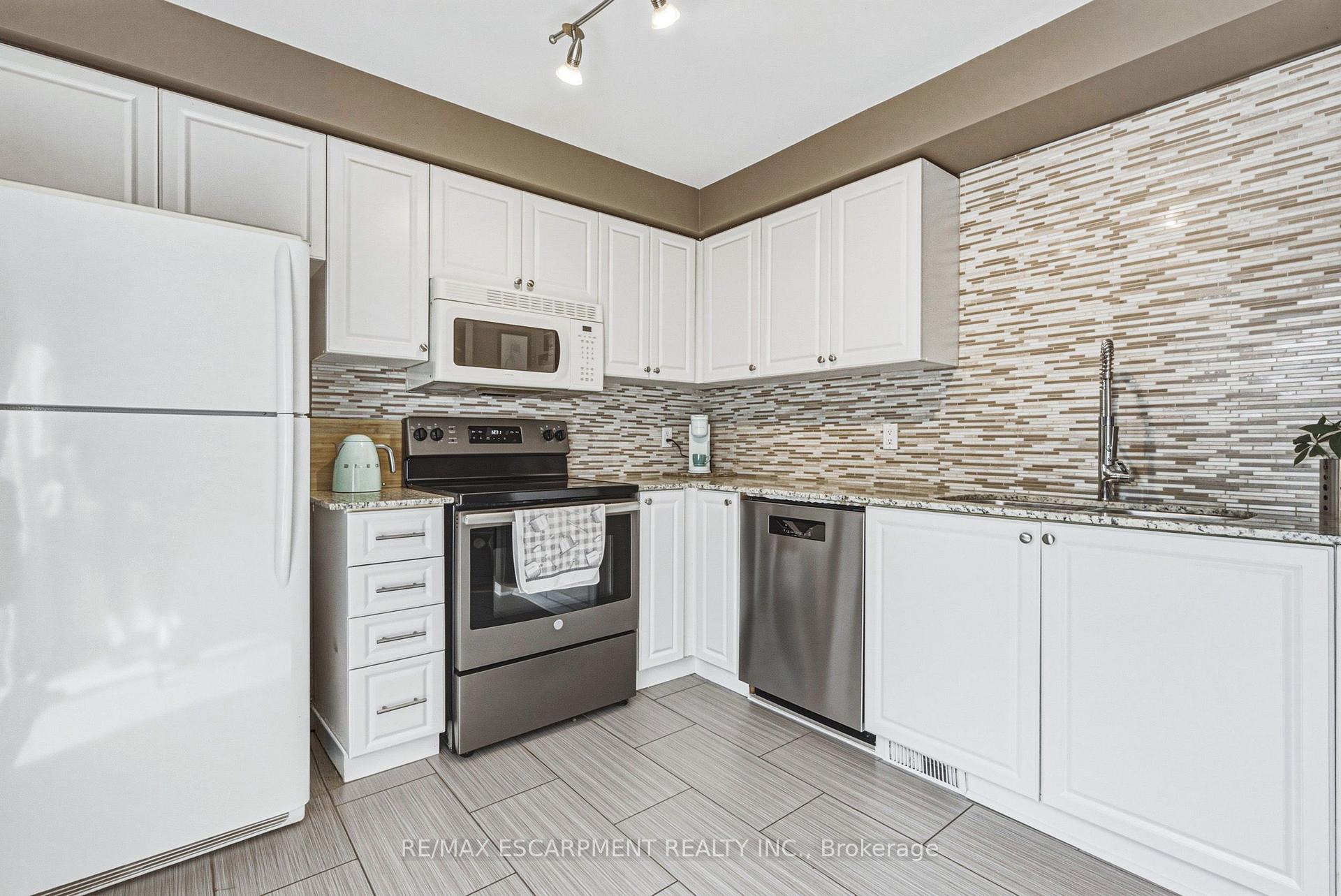 Photo 6 of Unit 88, 2530 Northampton Boulevard, Burlington, Headon — HOMEH