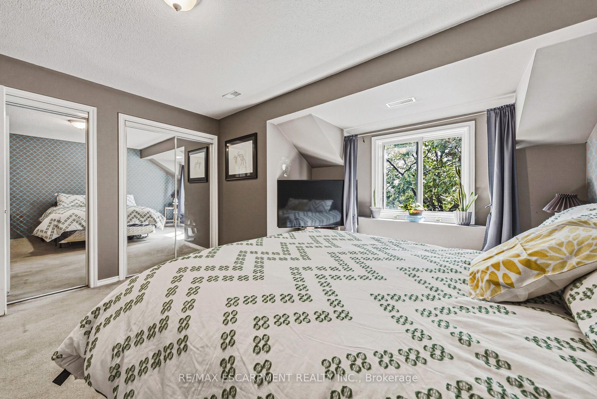 Photo 13 of Unit 88, 2530 Northampton Boulevard, Burlington, Headon — HOMEH