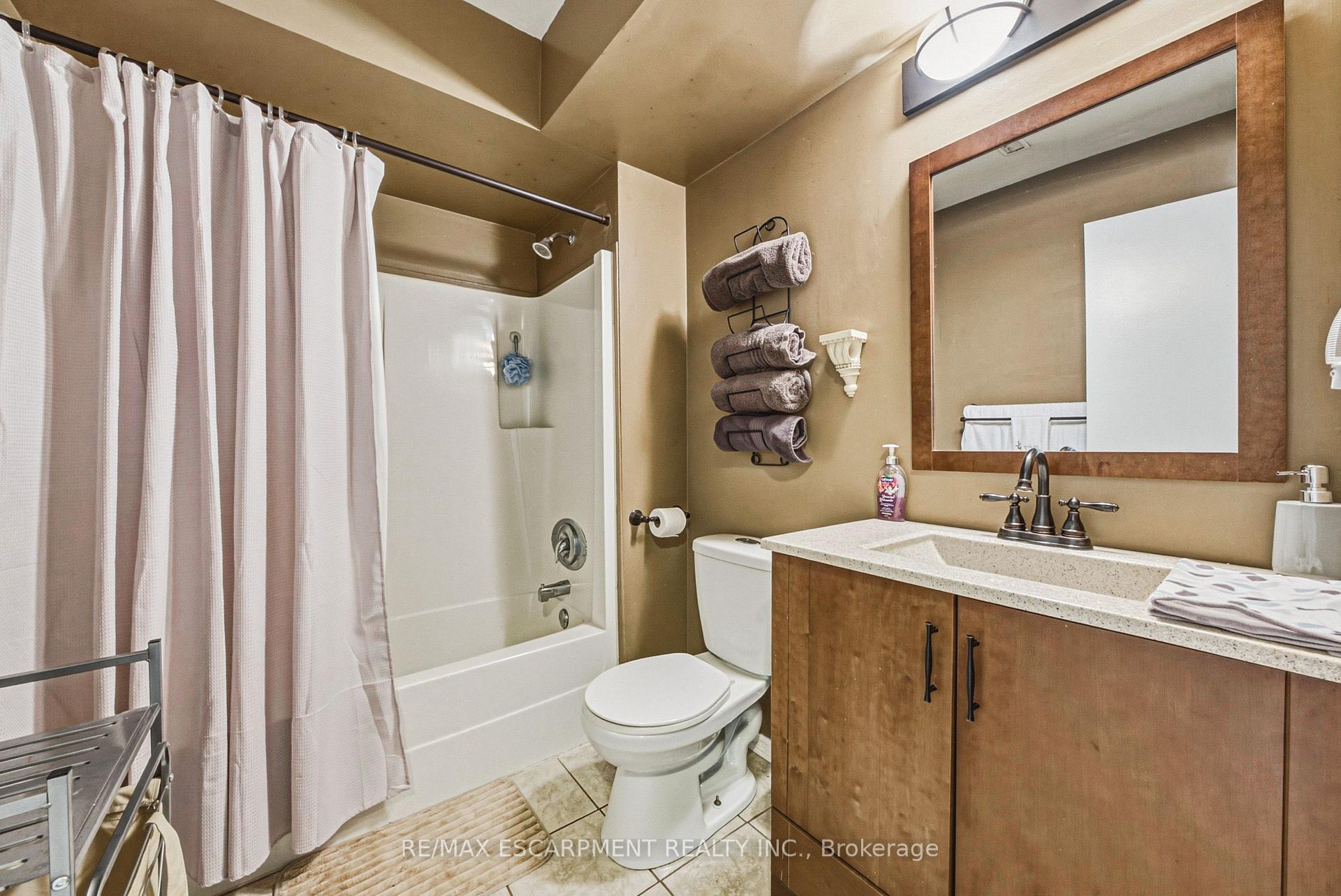 Photo 17 of Unit 88, 2530 Northampton Boulevard, Burlington, Headon — HOMEH