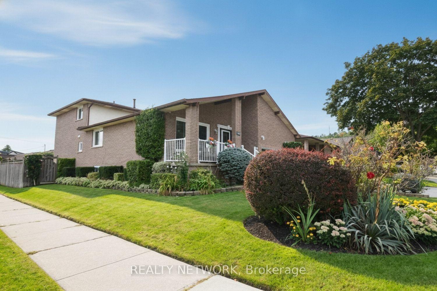 Photo 5 of 104 Glen Cannon Drive, Hamilton, Stoney Creek — HOMEH